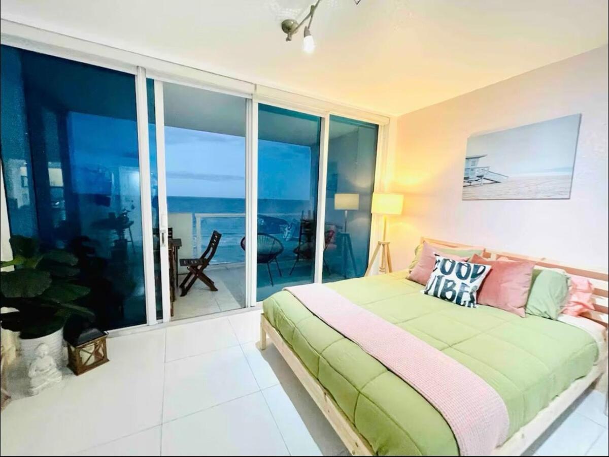Ocean Front Unit - Rigth At *