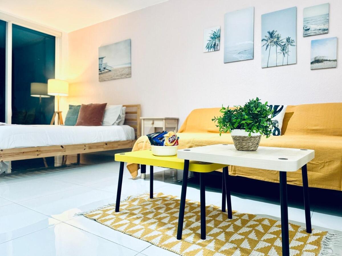 Ocean Front Unit - Rigth At * Miami Beach