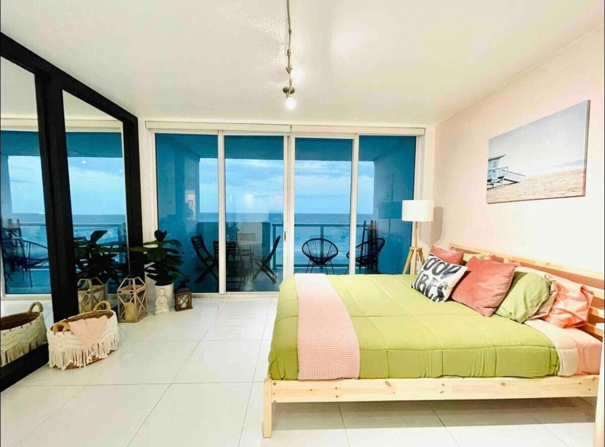 Ocean Front Unit - Rigth At * Miami Beach