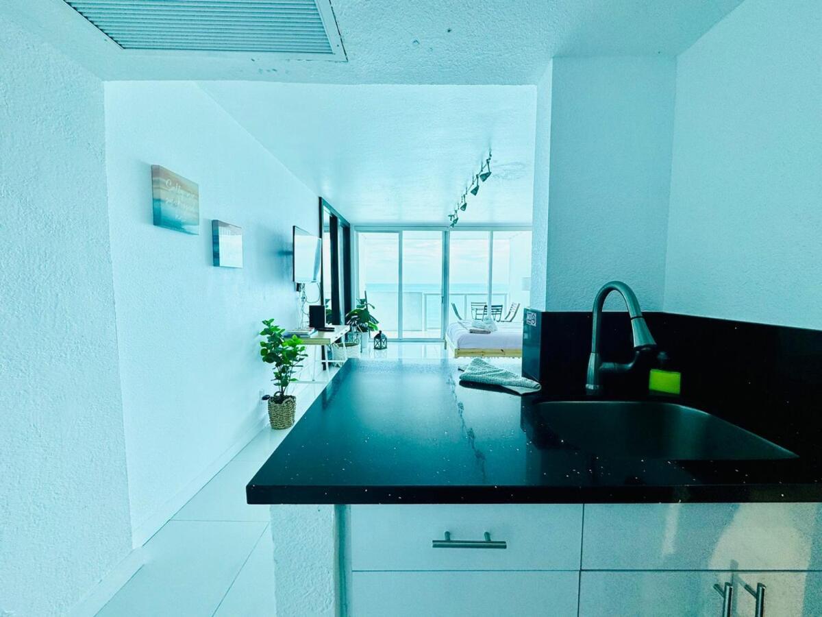 Ocean Front Unit - Rigth At *