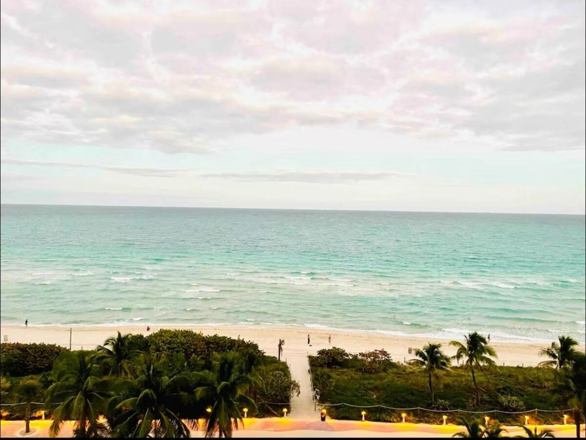 Ocean Front Unit - Rigth At * Miami Beach