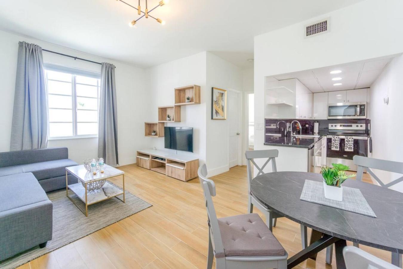 Chic And Cozy 1 Bedroom And 1bth On Collins Ave Holiday home *