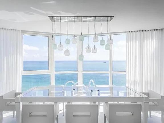Luxurious With Spectacular Ocean Views Apartment