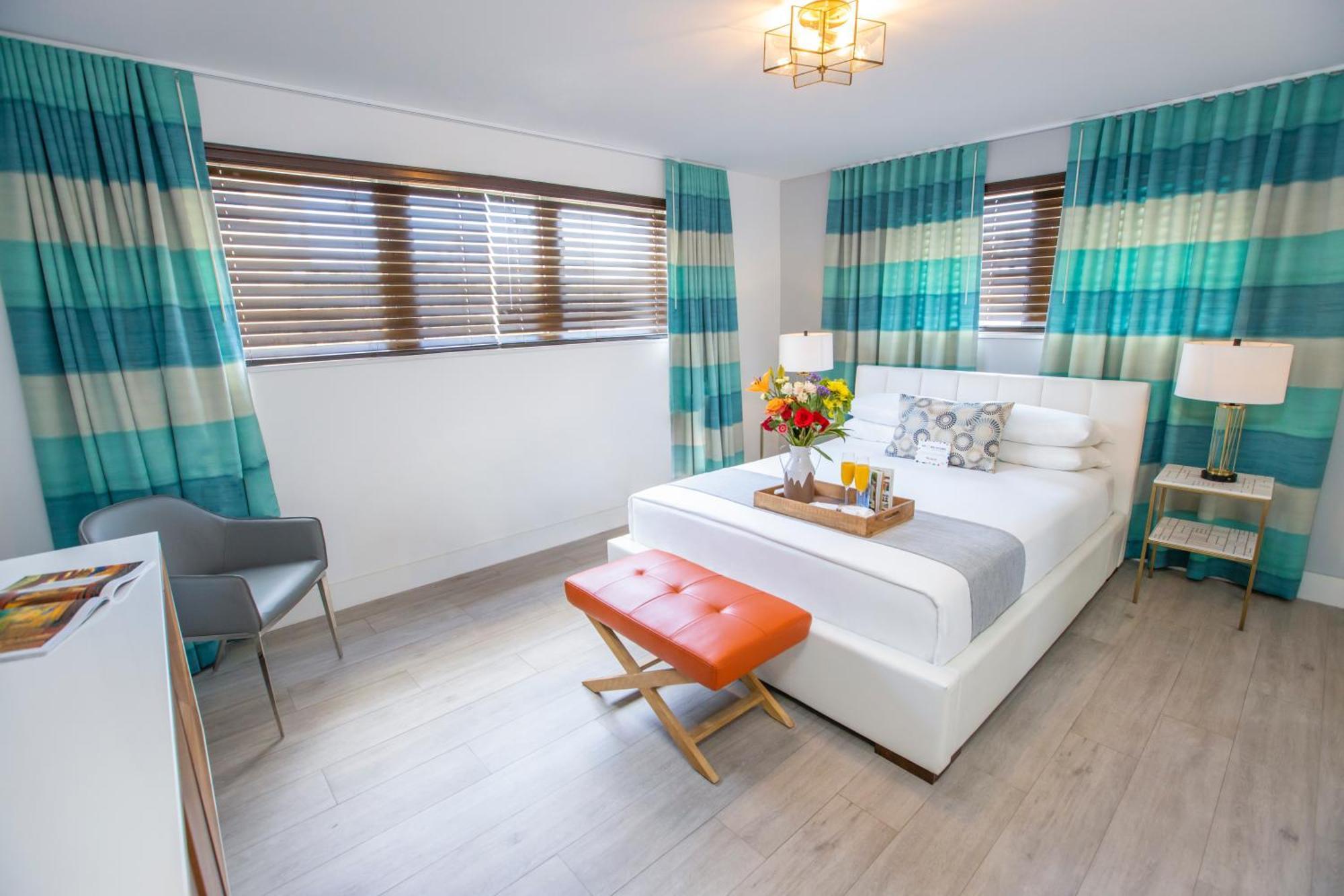 Waterside And Hotel 3*