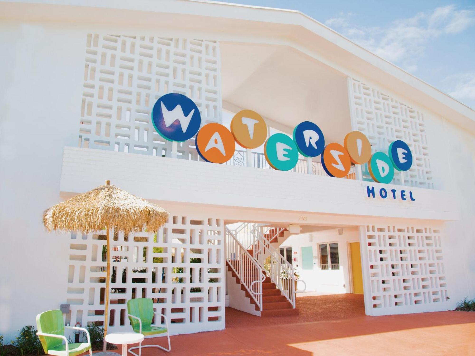 Waterside And 3*