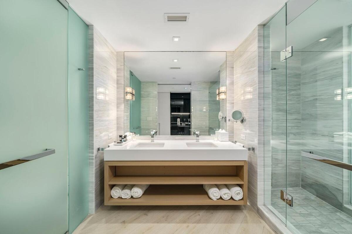 W South Stunning Miami Beach