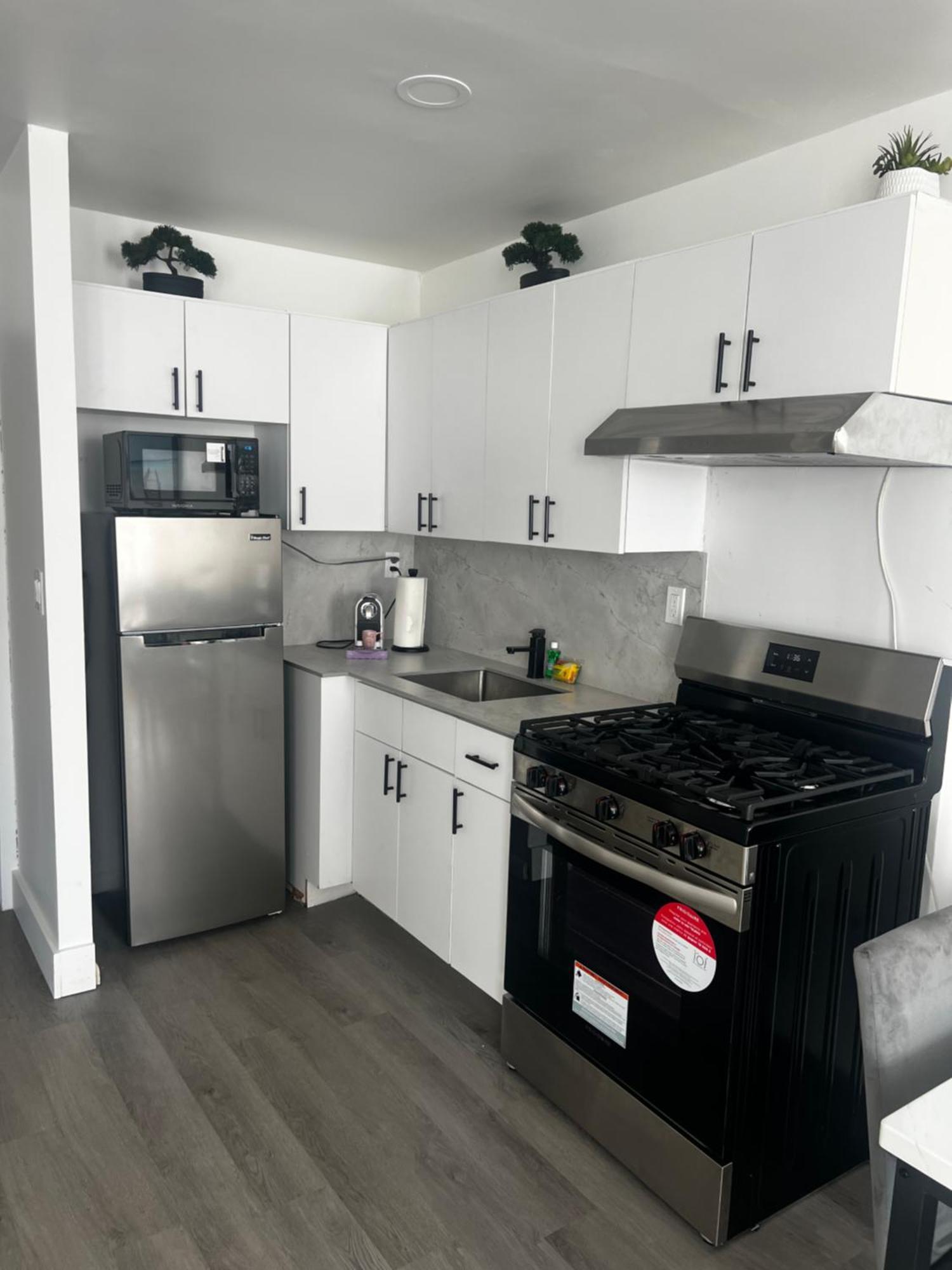 Apartment Sobe On Washington