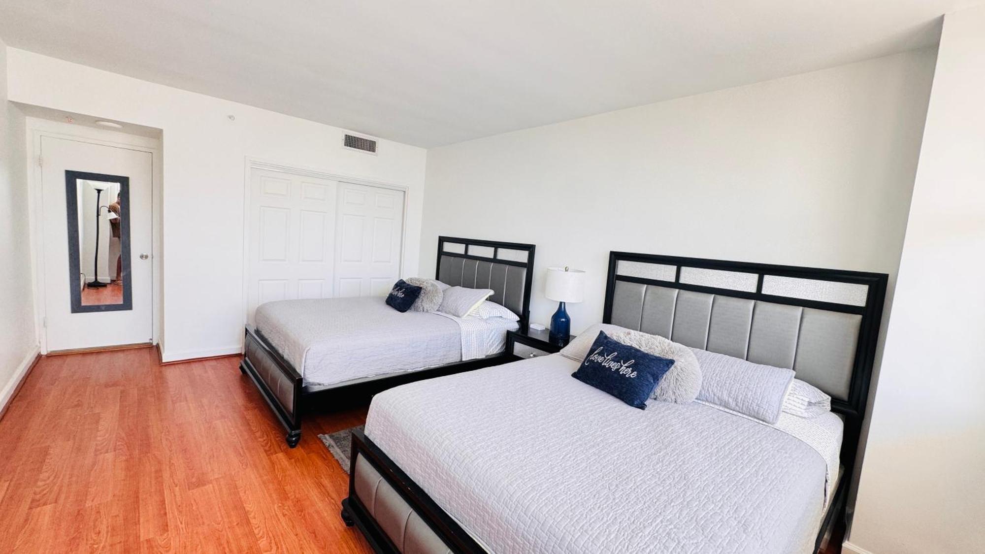 Oceanfront Luxury Miami Escape Pool&gym Apartment