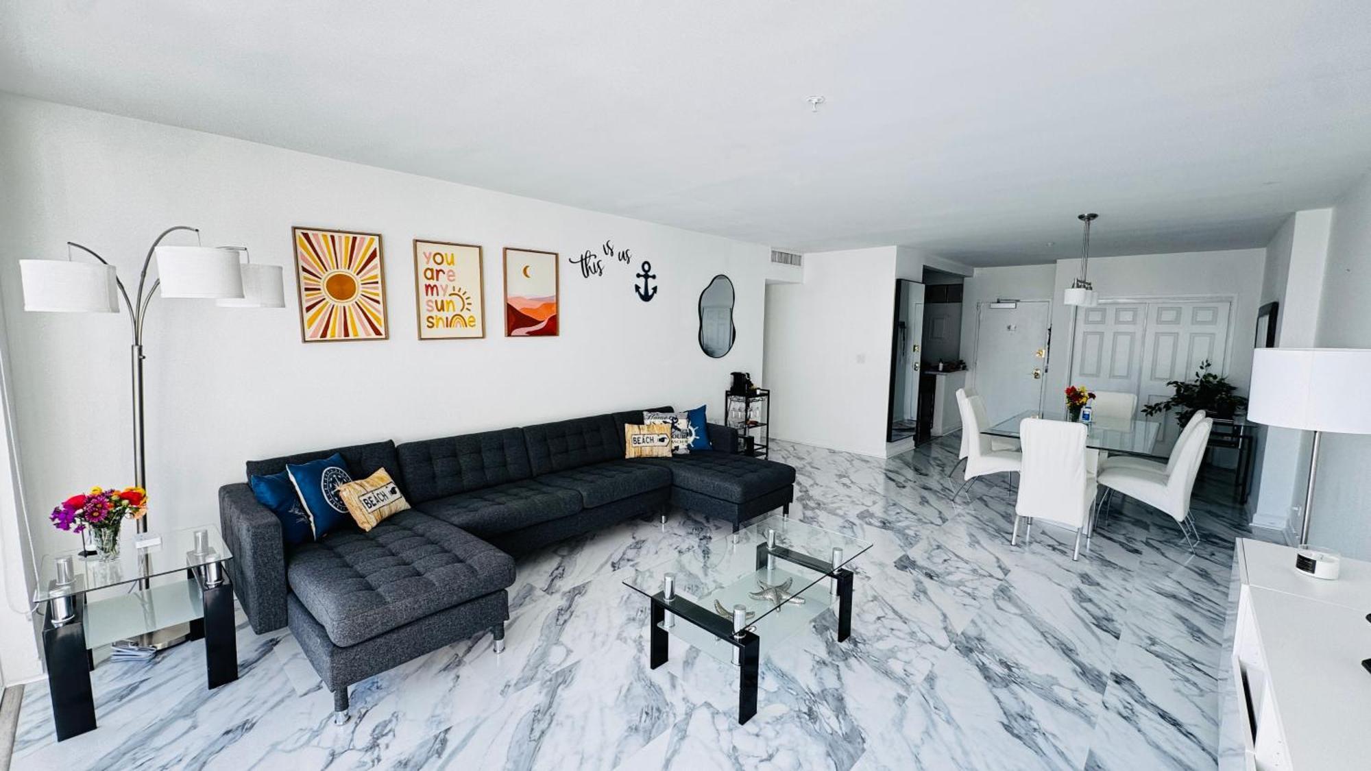 Apartment Oceanfront Luxury Miami Escape Pool&gym