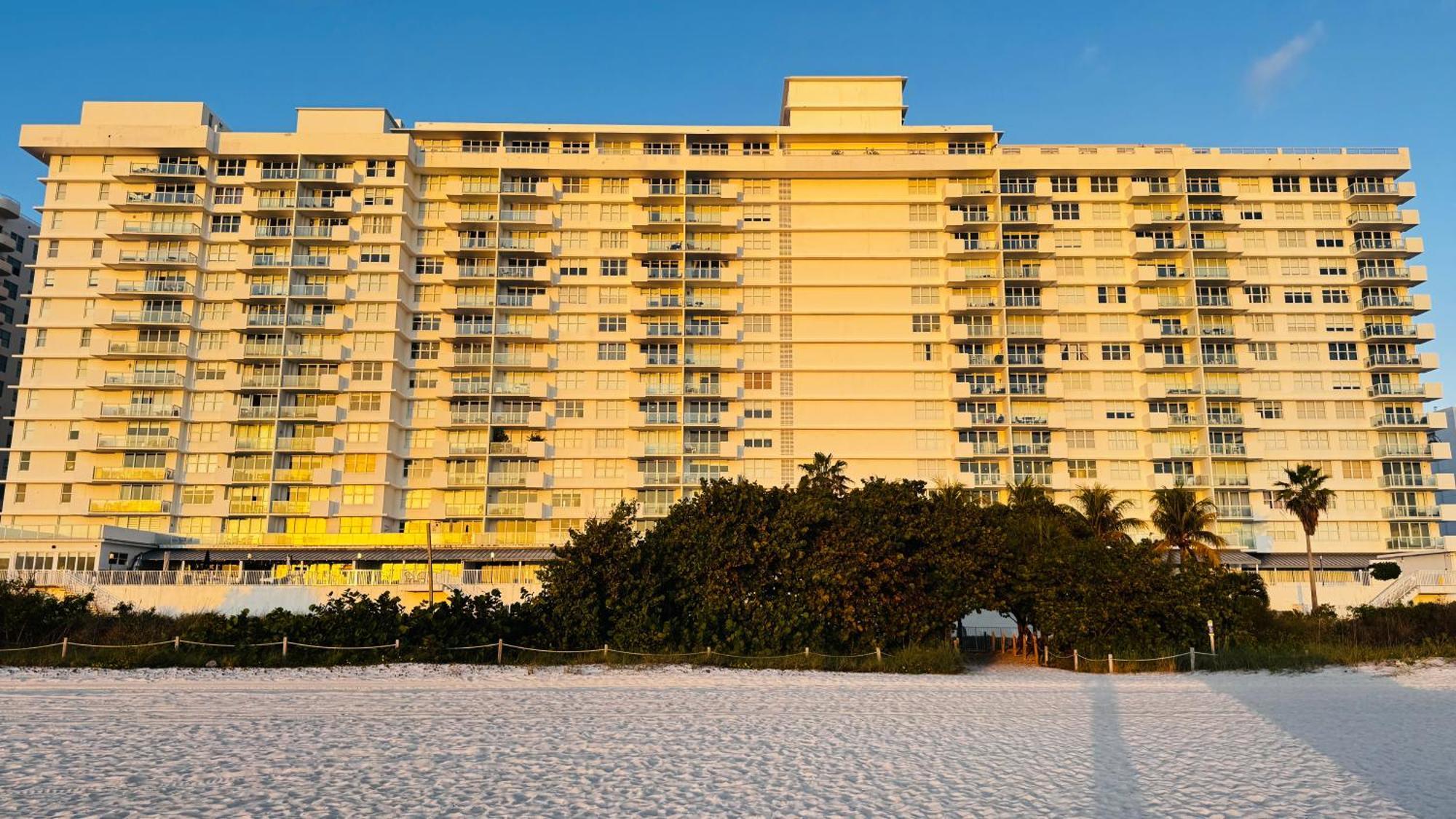 Apartment Oceanfront Luxury Miami Escape Pool&gym Miami Beach