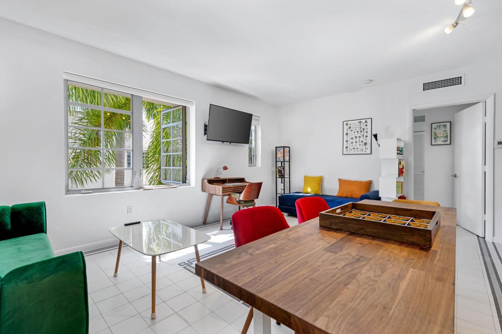 Palm-fringed Paradise In South * Miami Beach