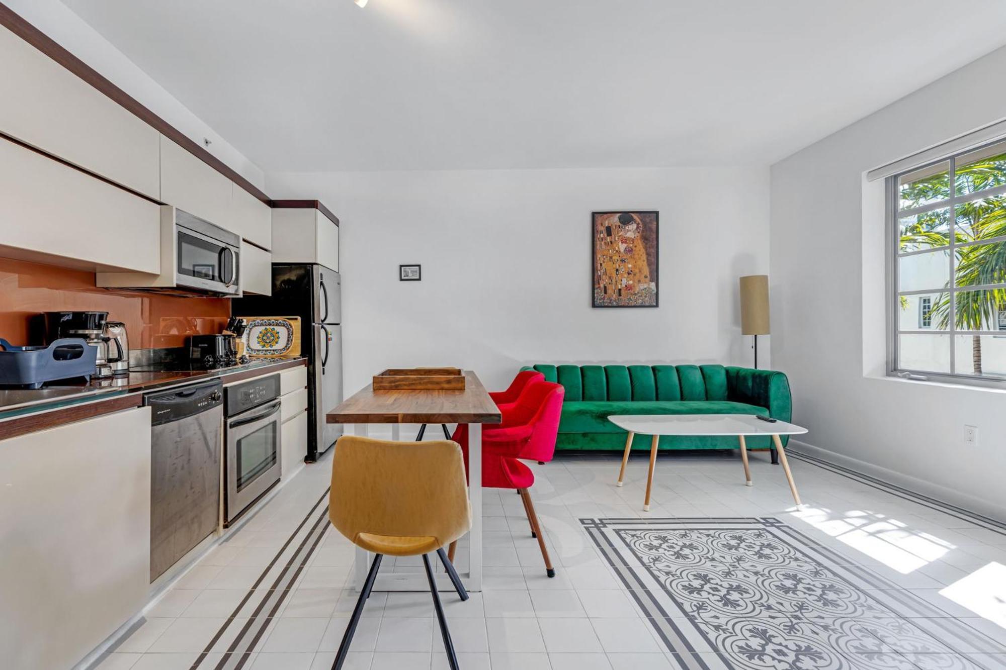 Palm-fringed Paradise In South * Miami Beach