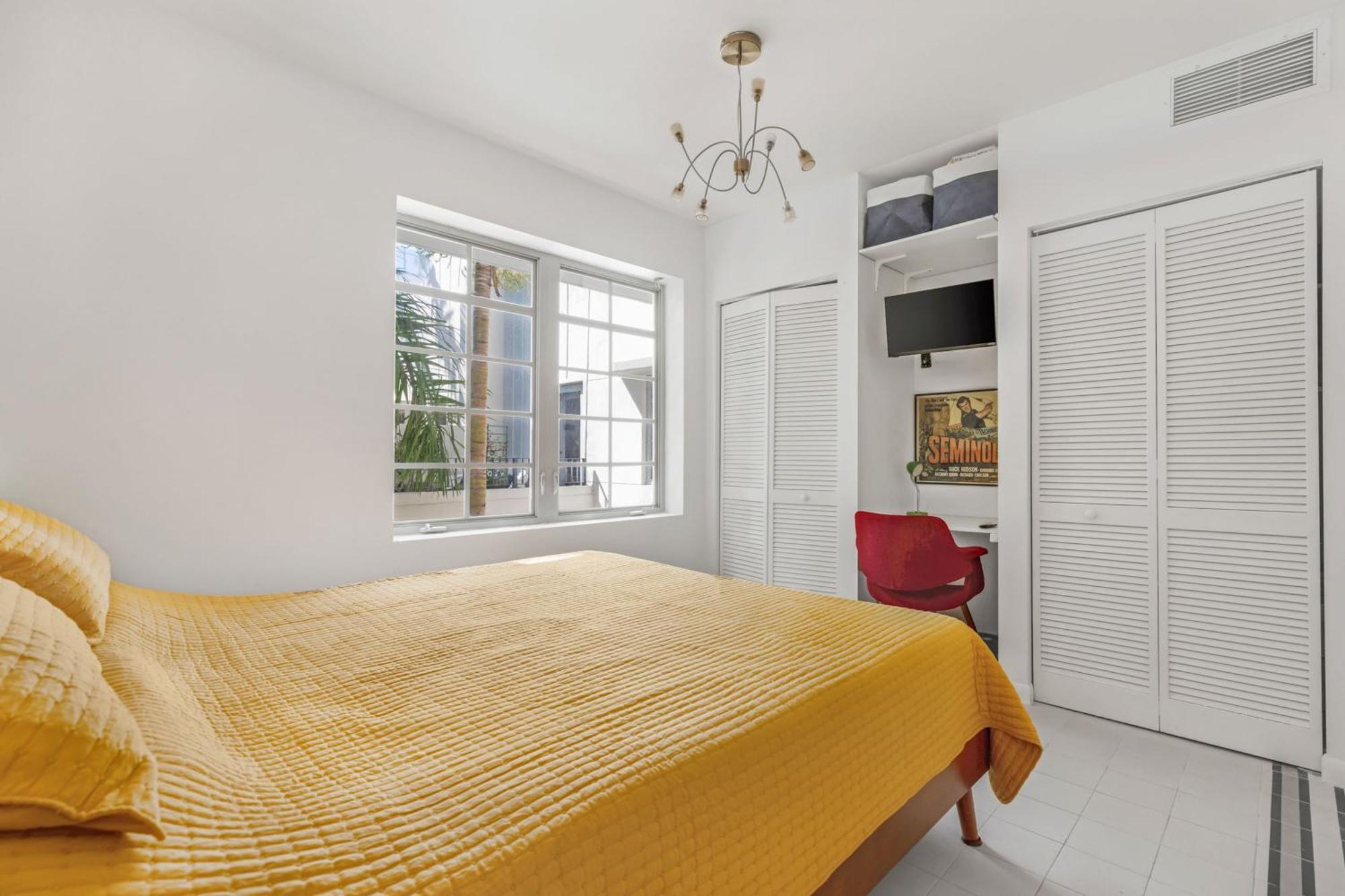 Palm-fringed Paradise In South Apartment Miami Beach