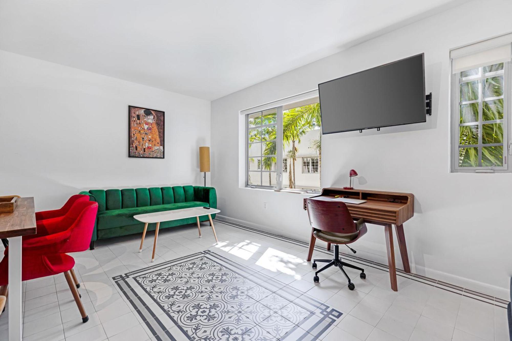 Palm-fringed Paradise In South * Miami Beach