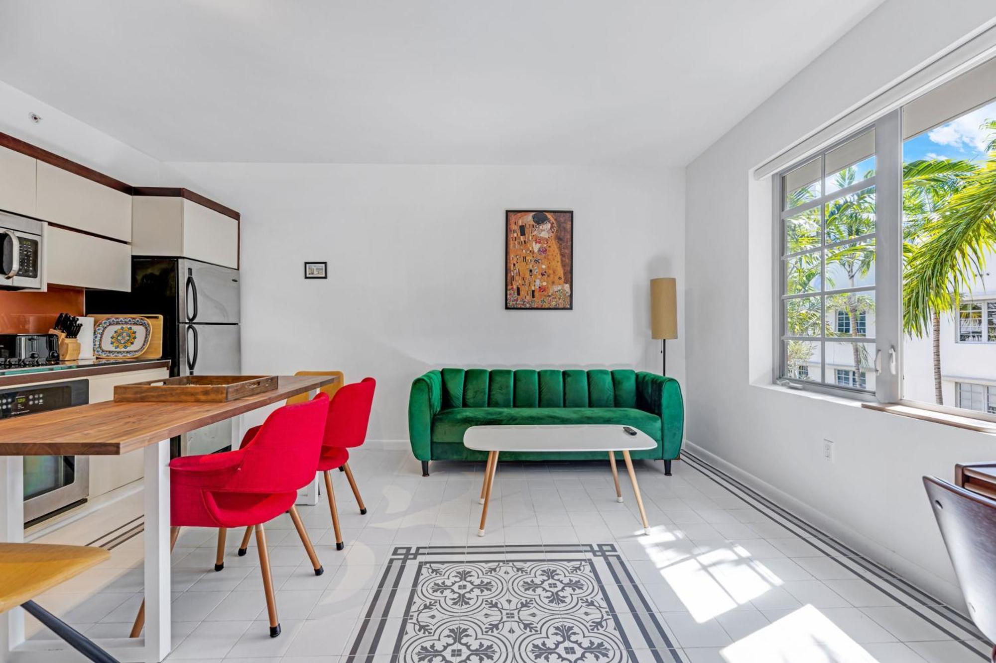 Palm-fringed Paradise In South Miami Beach