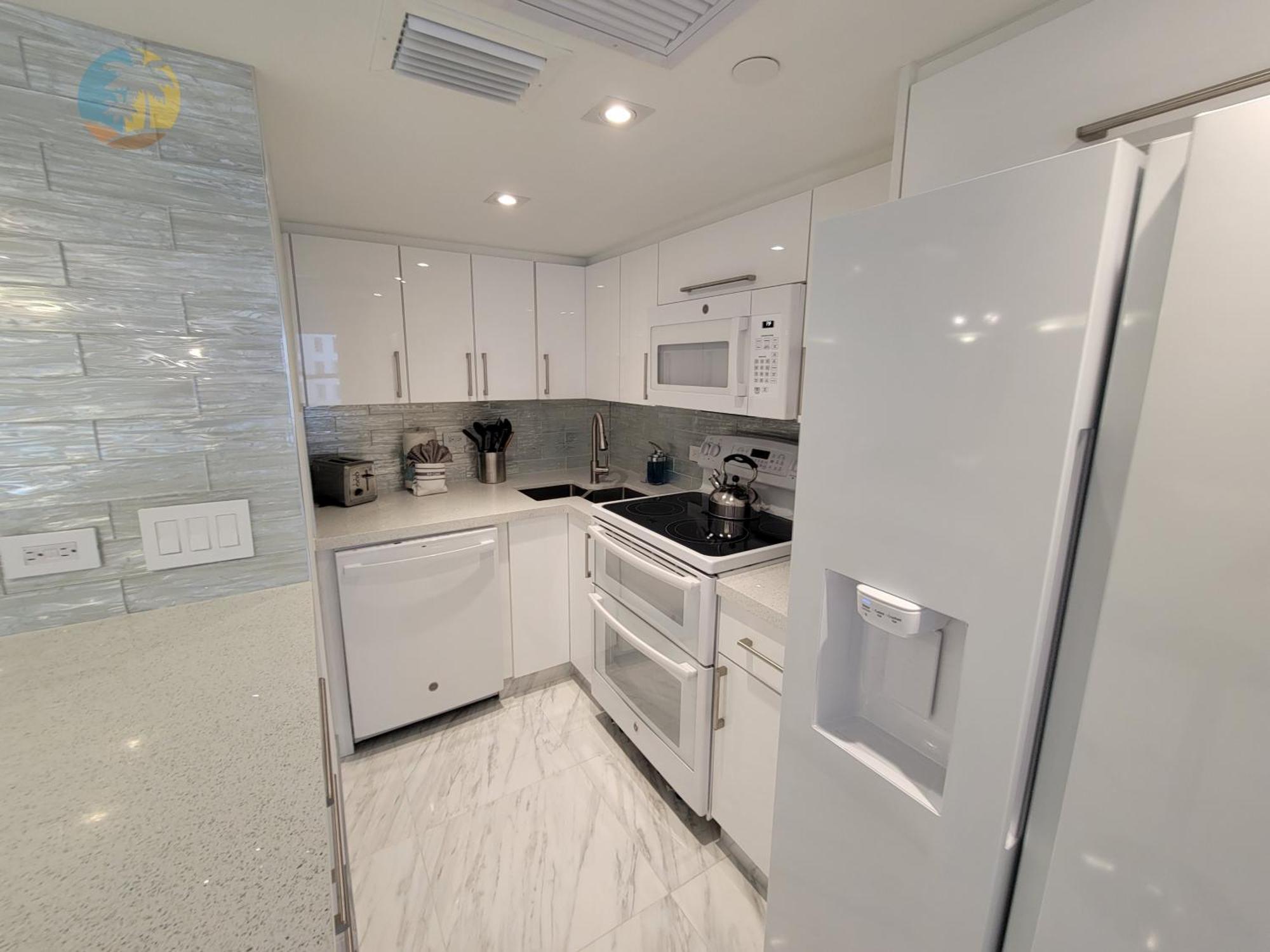 Alexander 611 Miami Beach