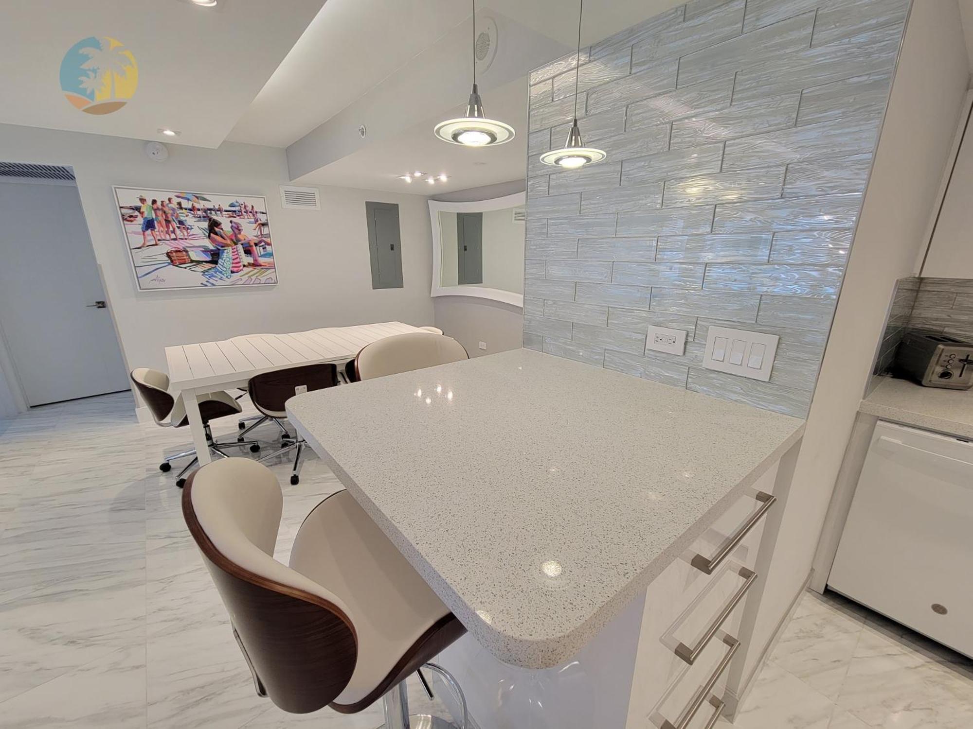 Alexander 611 Miami Beach