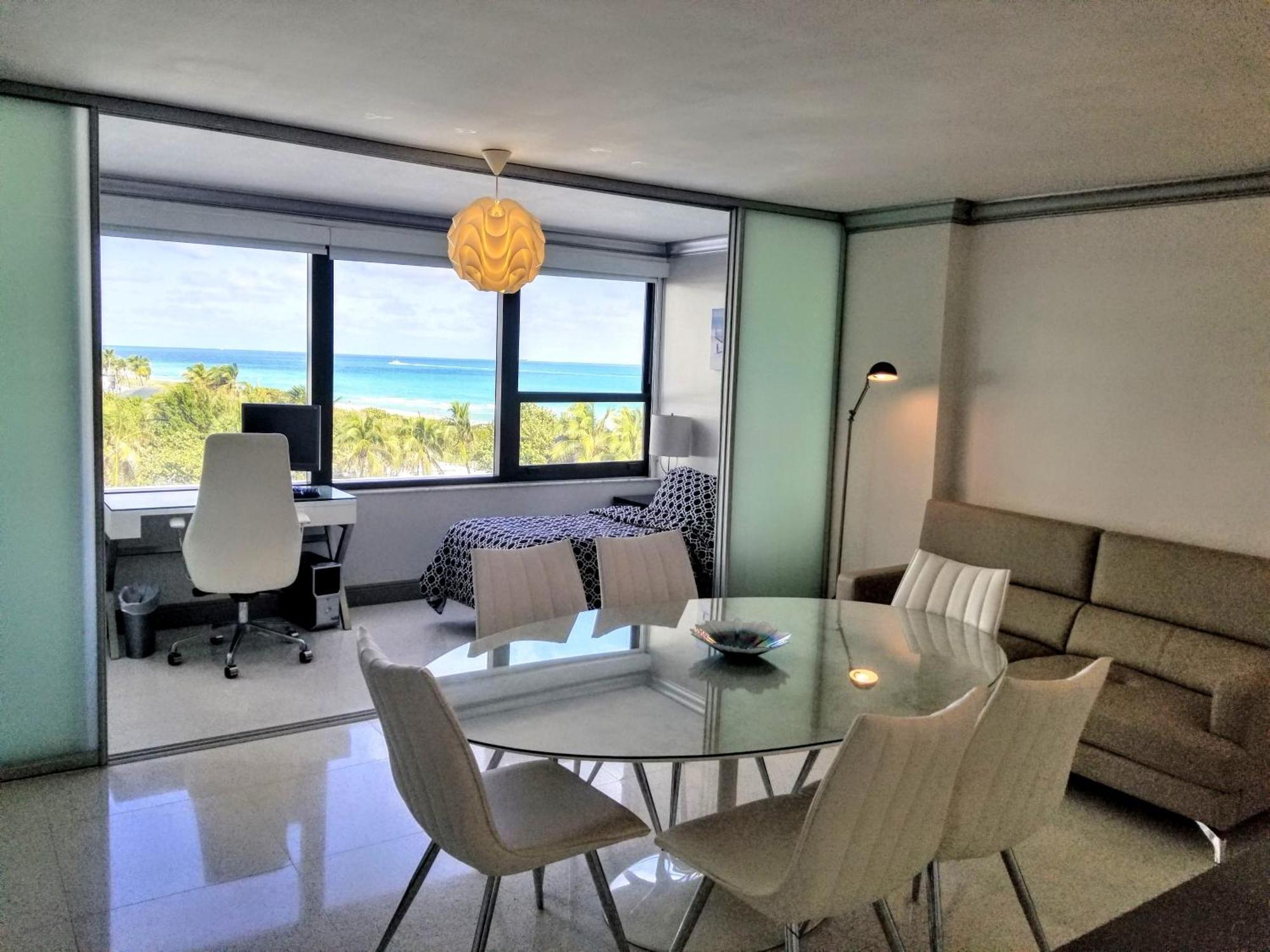 Alexander 604 Miami Beach