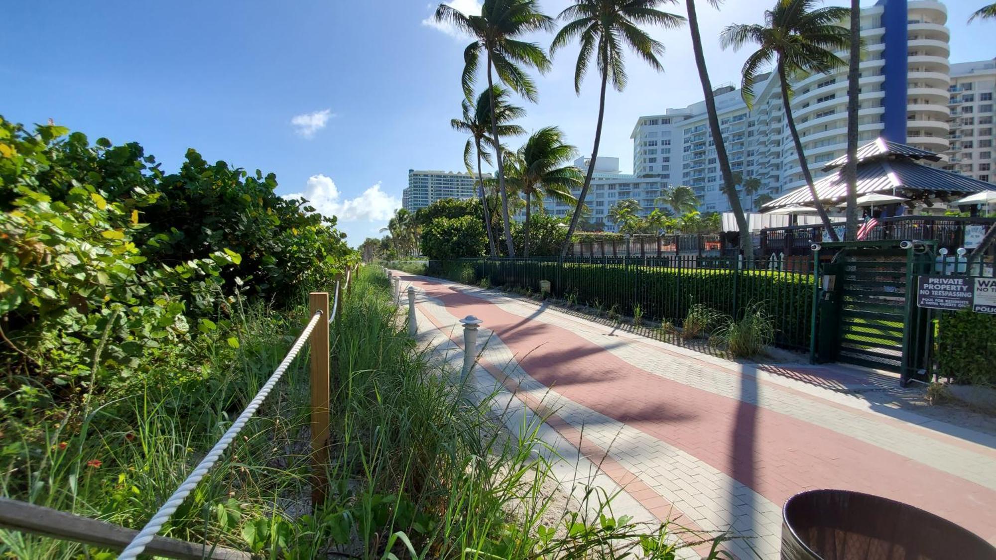 Alexander 1620 Miami Beach