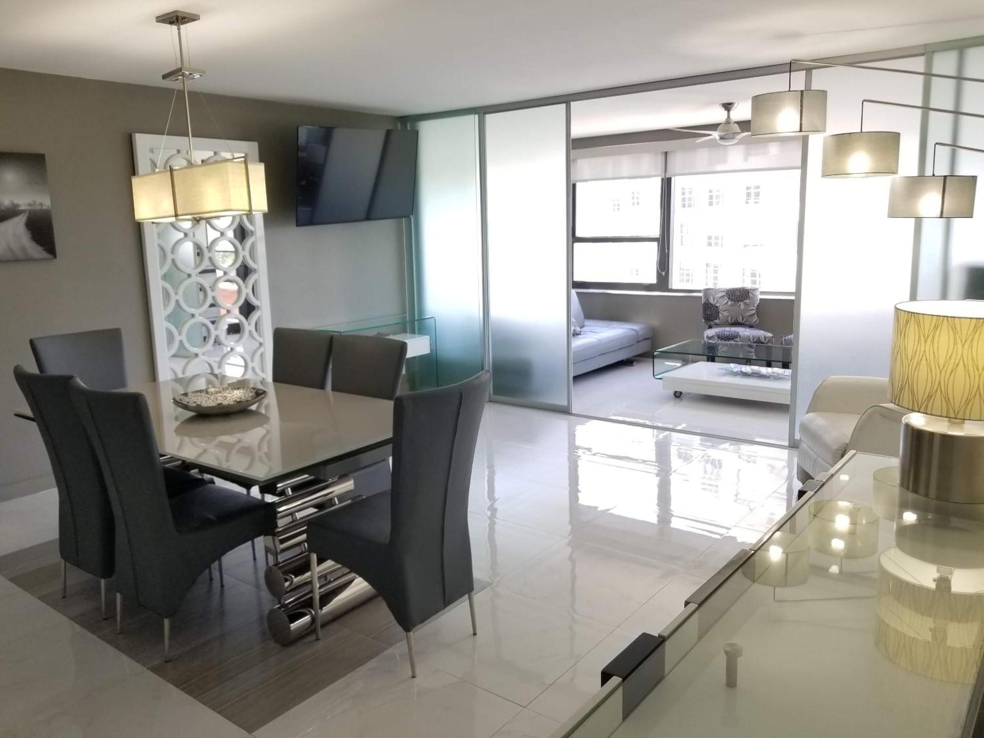 Alexander 1121 Miami Beach