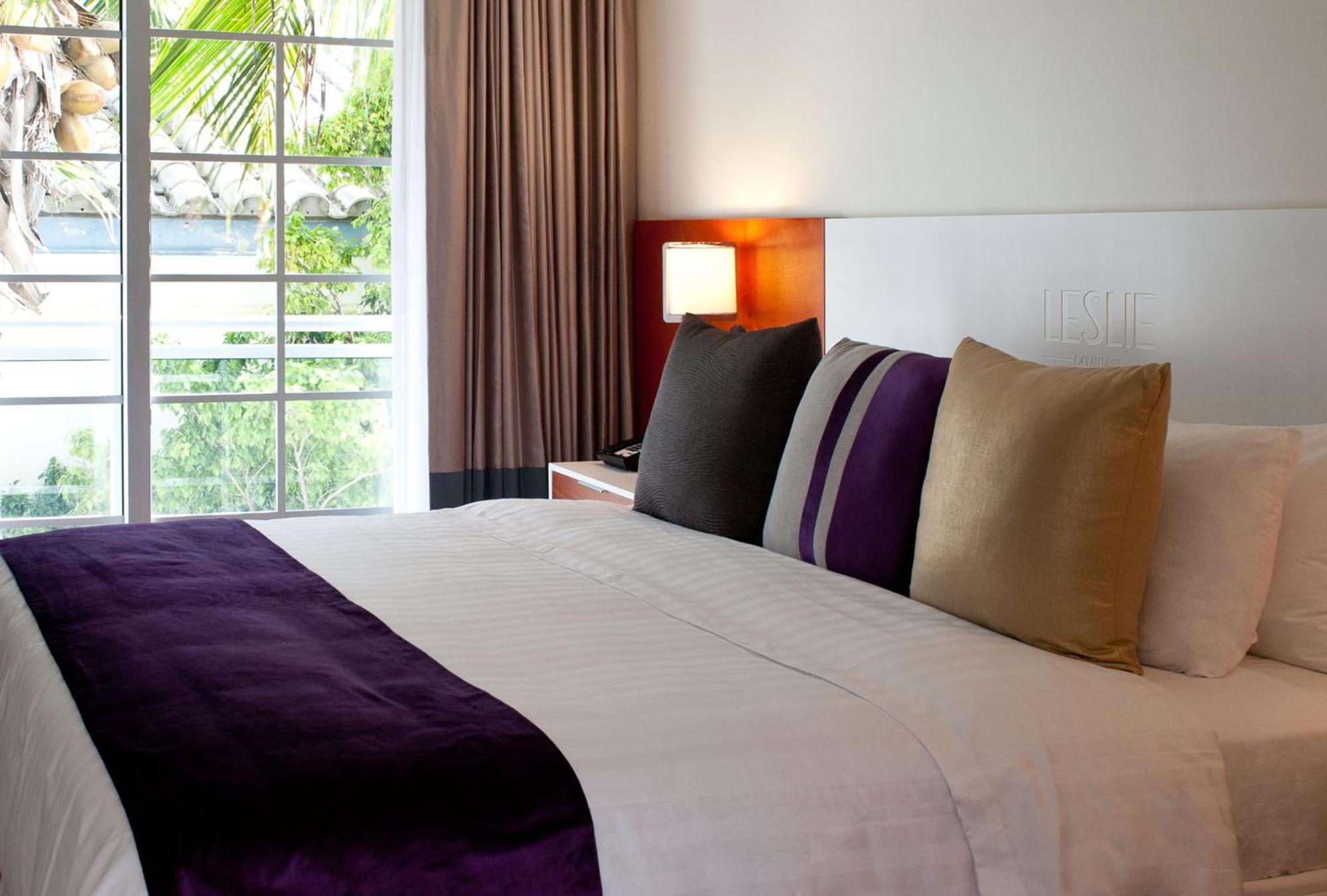 Leslie Ocean Drive Hotel 4*