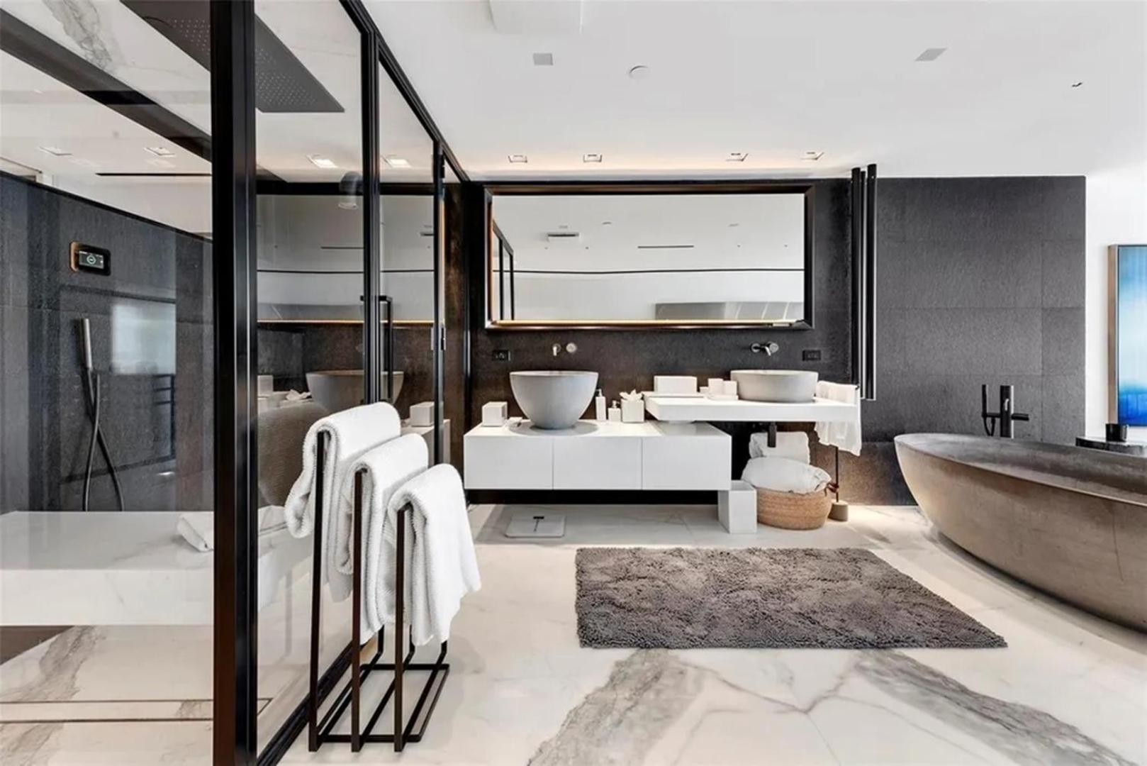 Exquisite Double-unit With Oceanfront Views * Miami Beach