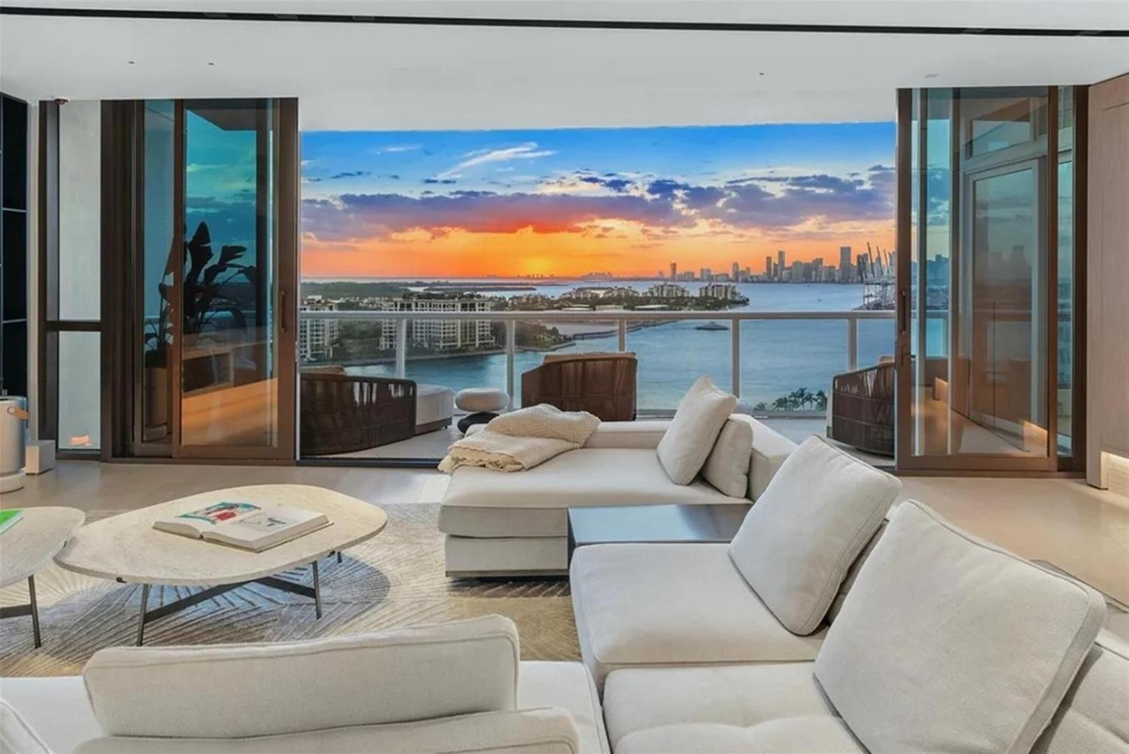 Exquisite Double-unit With Oceanfront Views Apartment *