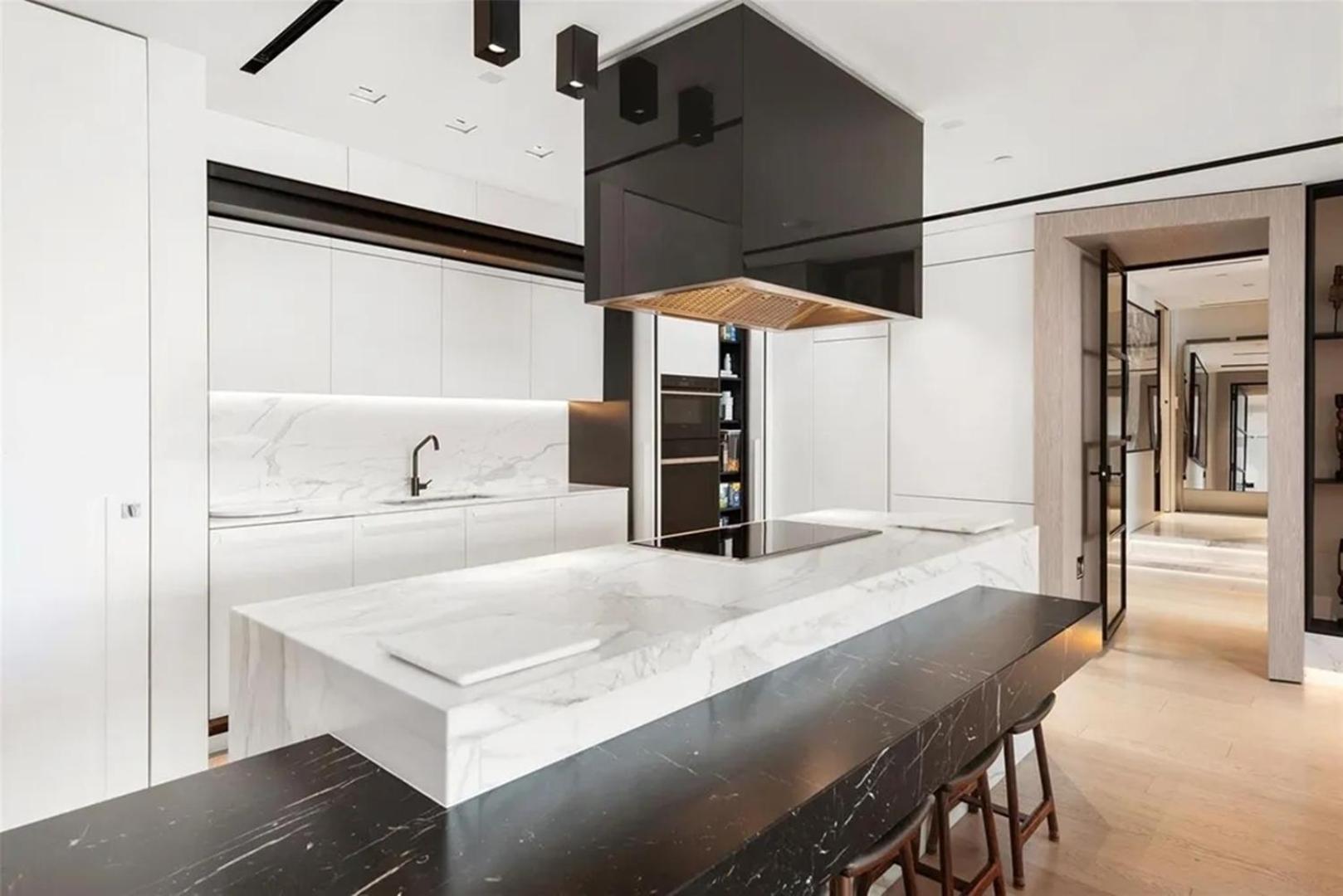 Exquisite Double-unit With Oceanfront Views
