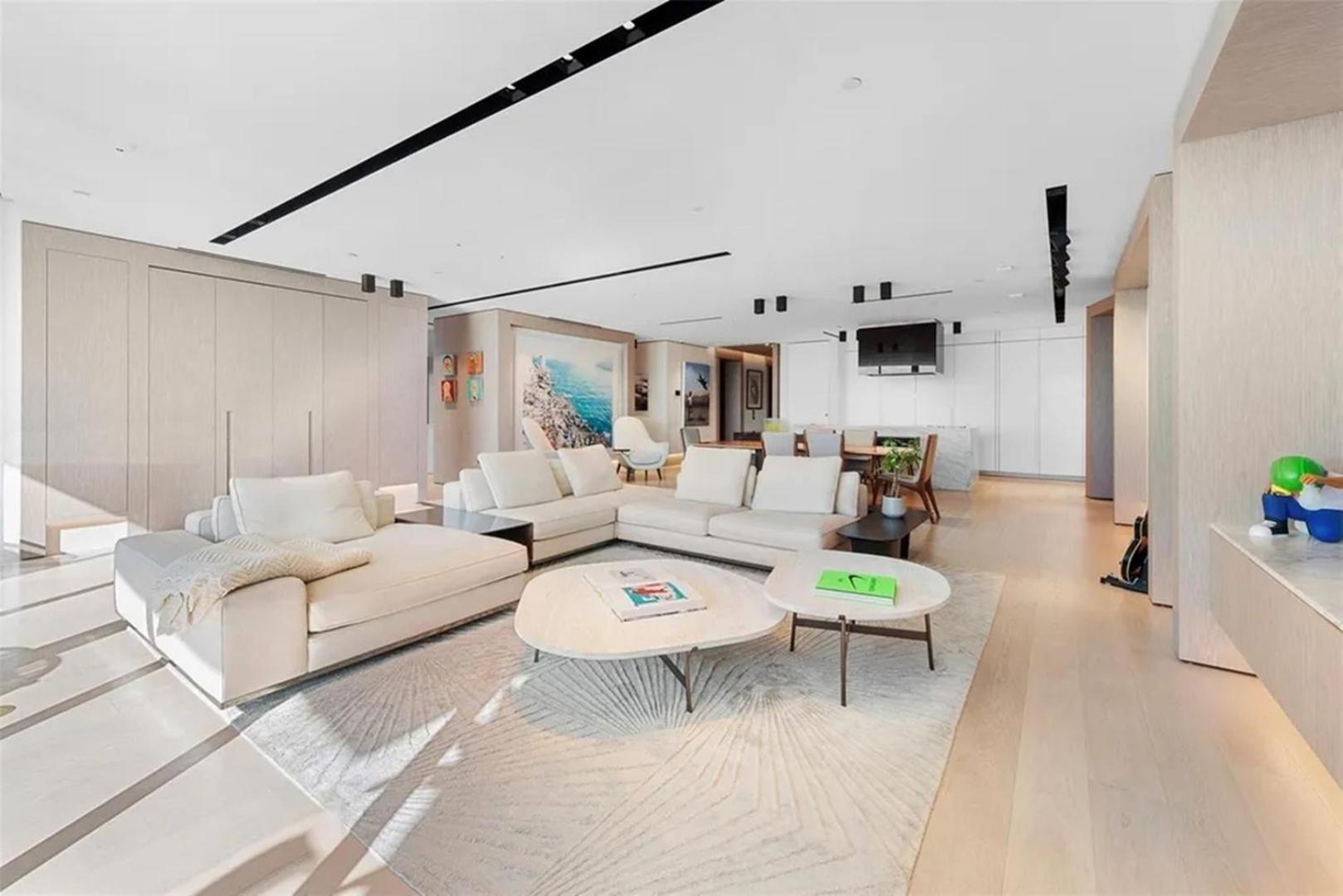 Exquisite Double-unit With Oceanfront Views Miami Beach