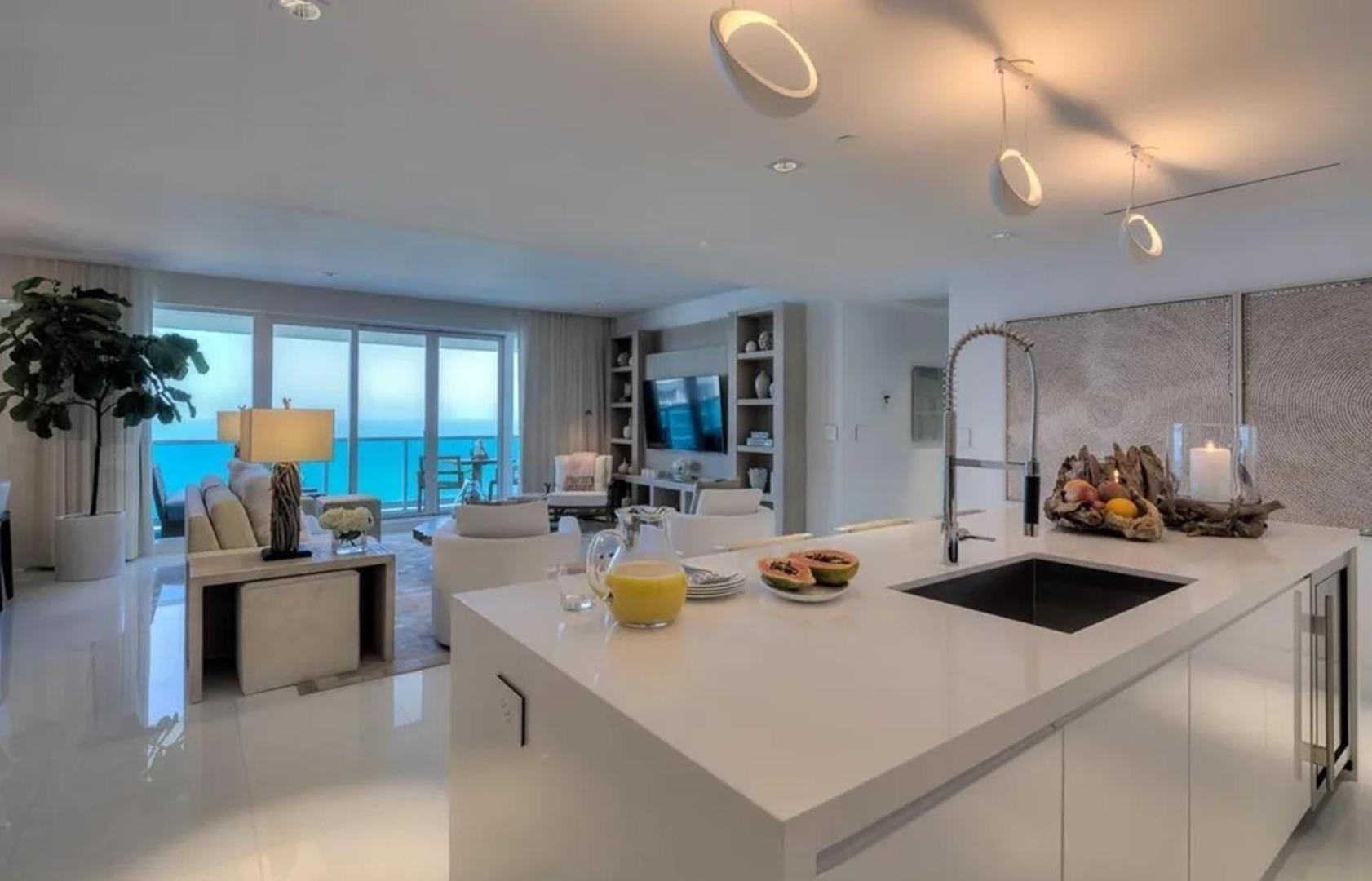 Modern 4-bedroom Oceanfront Miami Beach