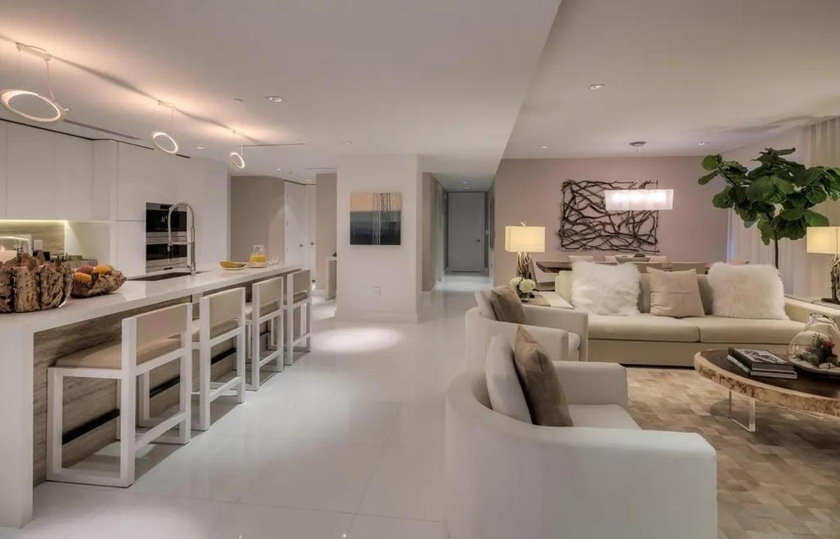 Modern 4-bedroom Oceanfront Miami Beach