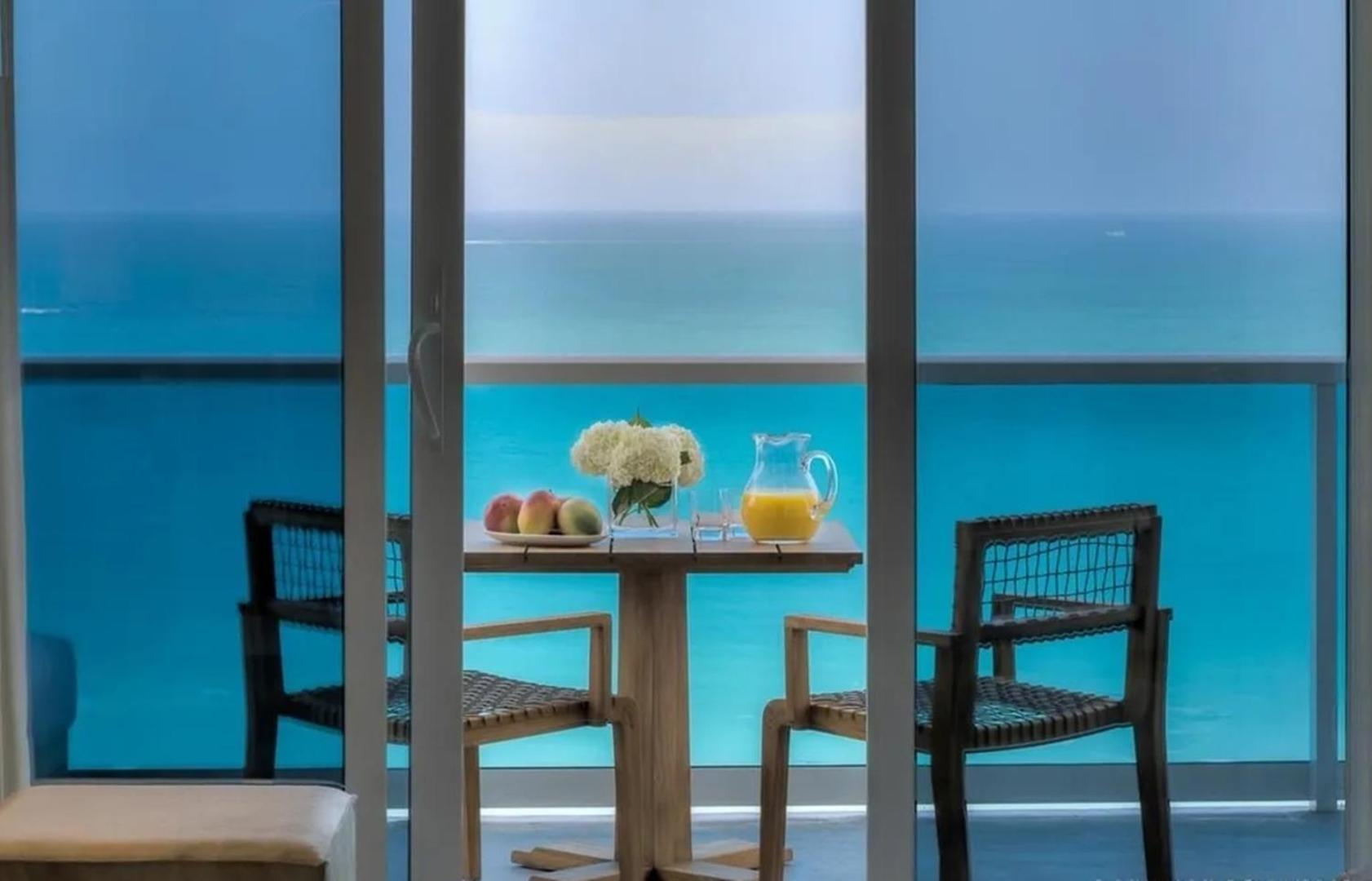 Modern 4-bedroom Oceanfront * Miami Beach