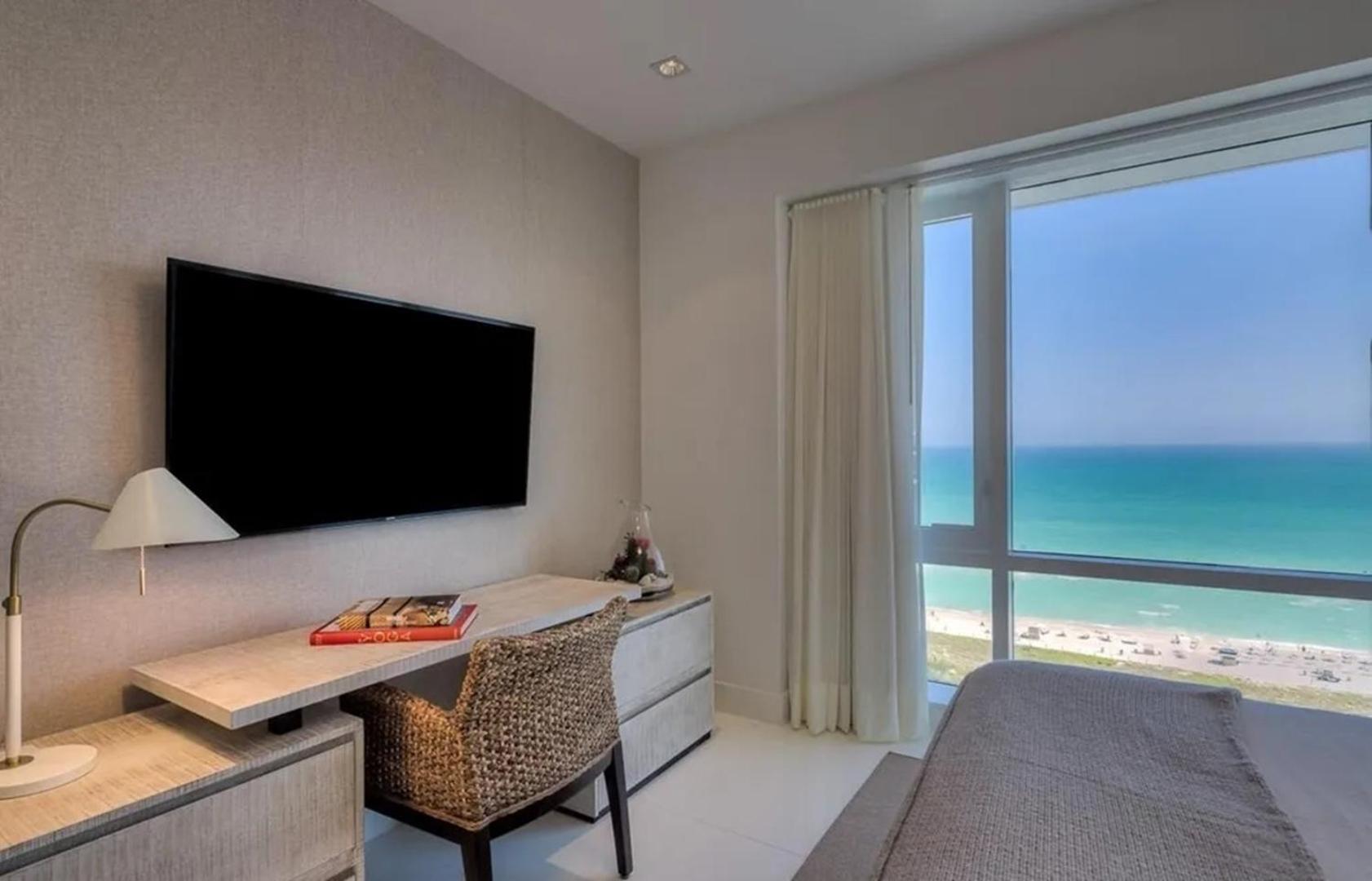 Apartment Modern 4-bedroom Oceanfront