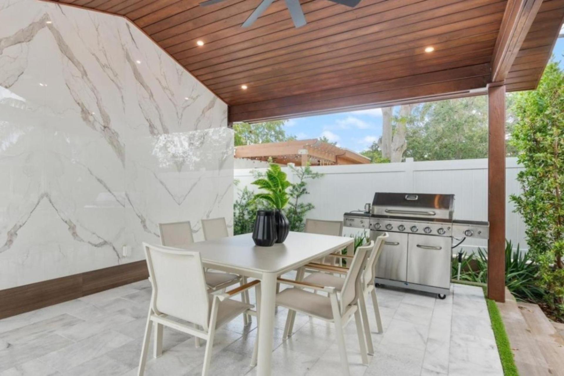 The New House In The Middle Of Miami *