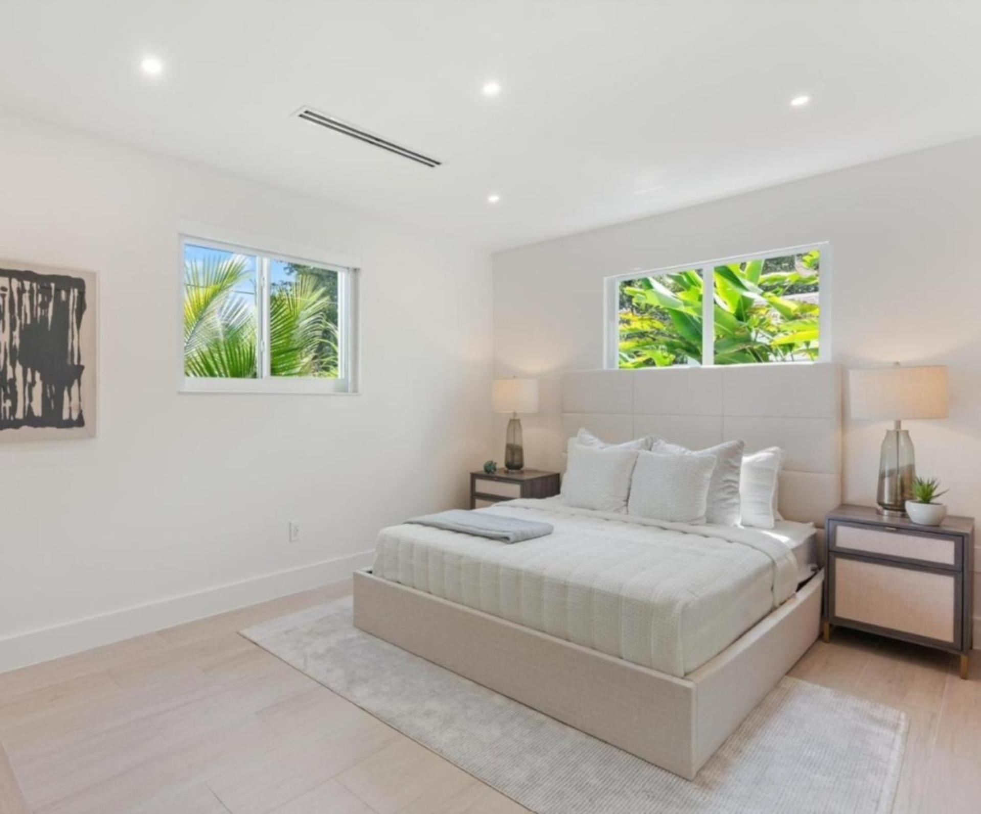 The New House In The Middle Of Miami