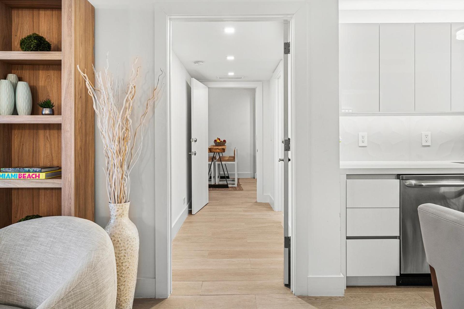 1 Bedroom Private At Roney Palace -1129 Miami Beach