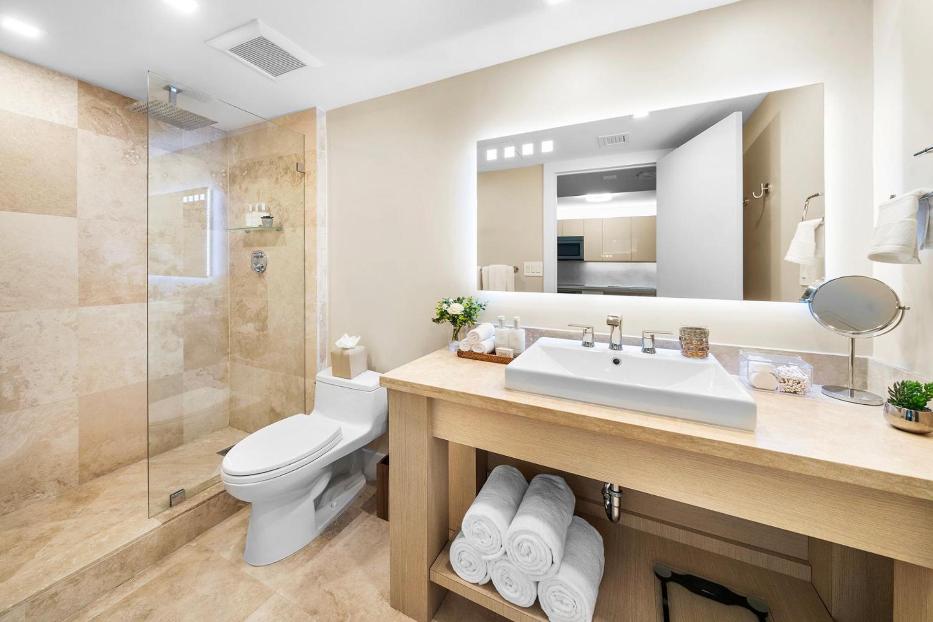 1 Bedroom Private At Roney Palace -1129 * Miami Beach