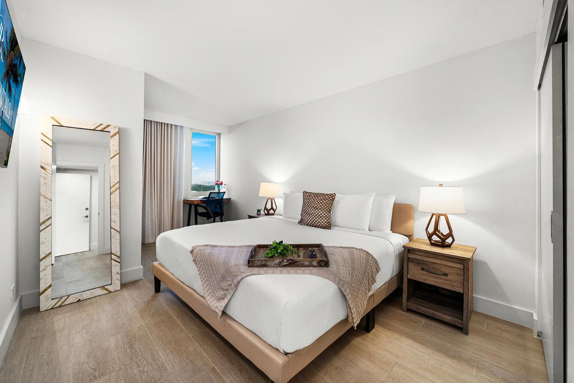 1 Bedroom Private At Roney Palace -1129 Miami Beach