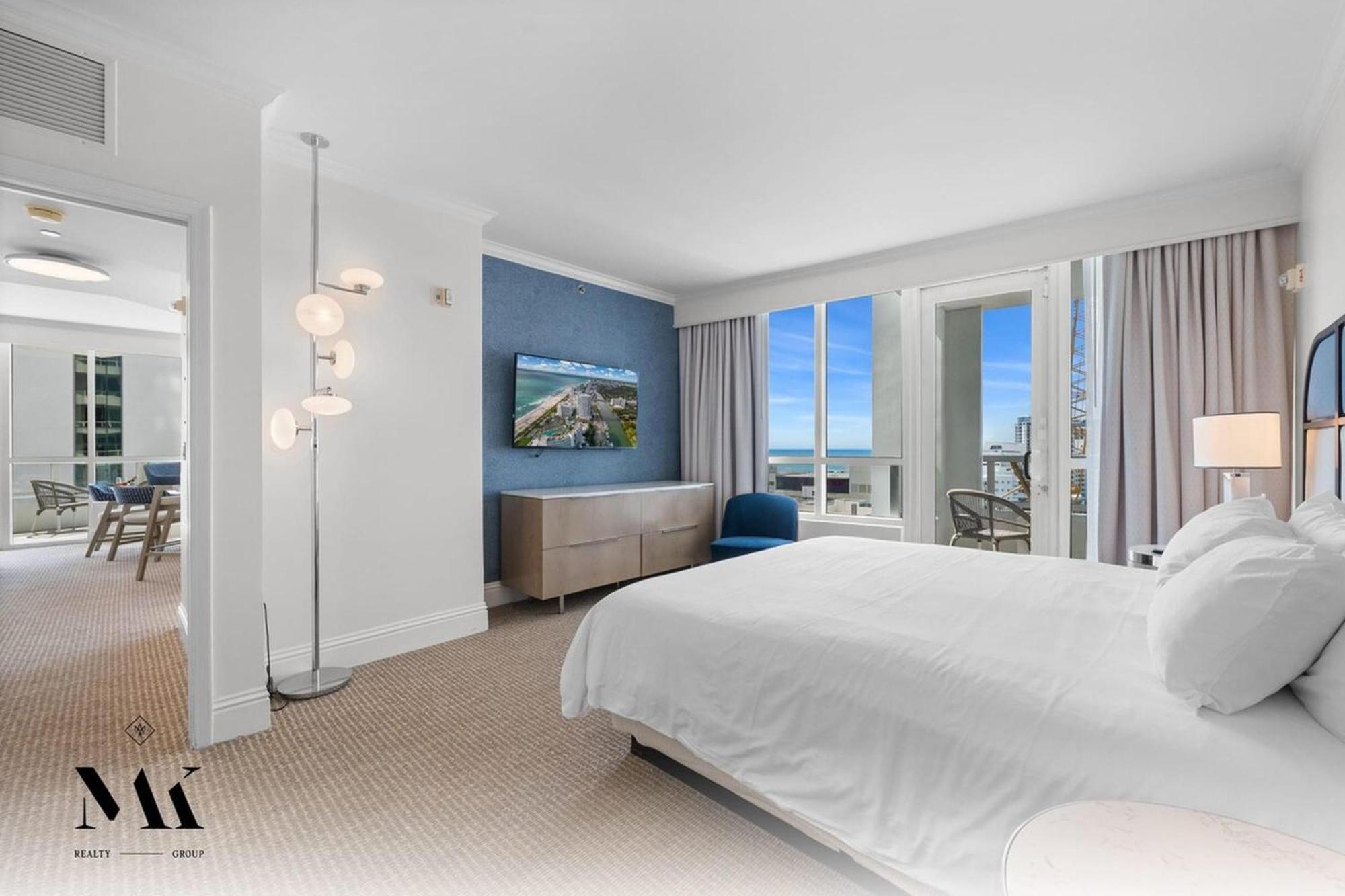 Resort Fb Miami Tresor Private Luxury Miami Beach