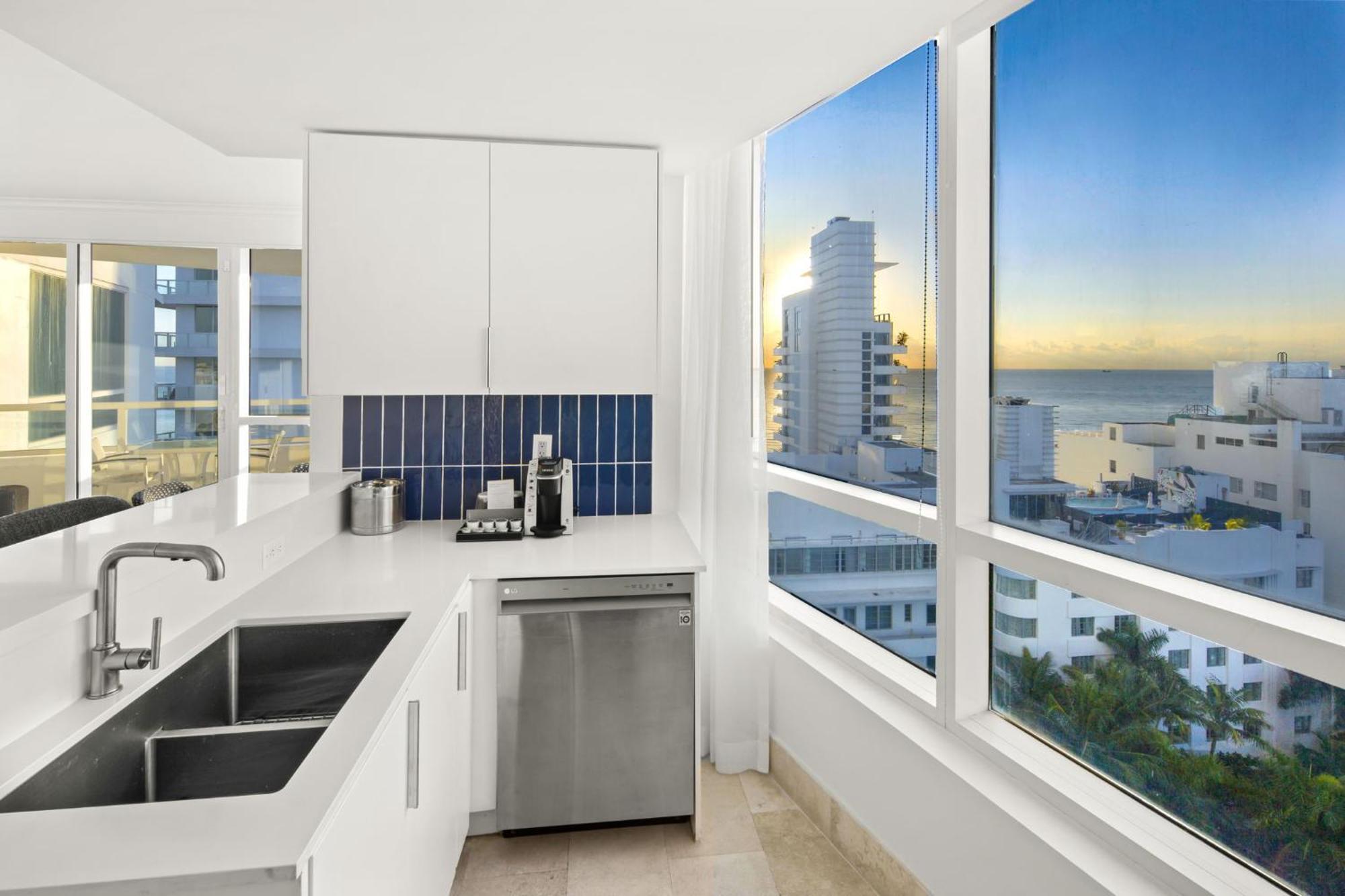 Apartment Fontainebleau Ocean View Fits 6! 1 Bed/2 Ba *
