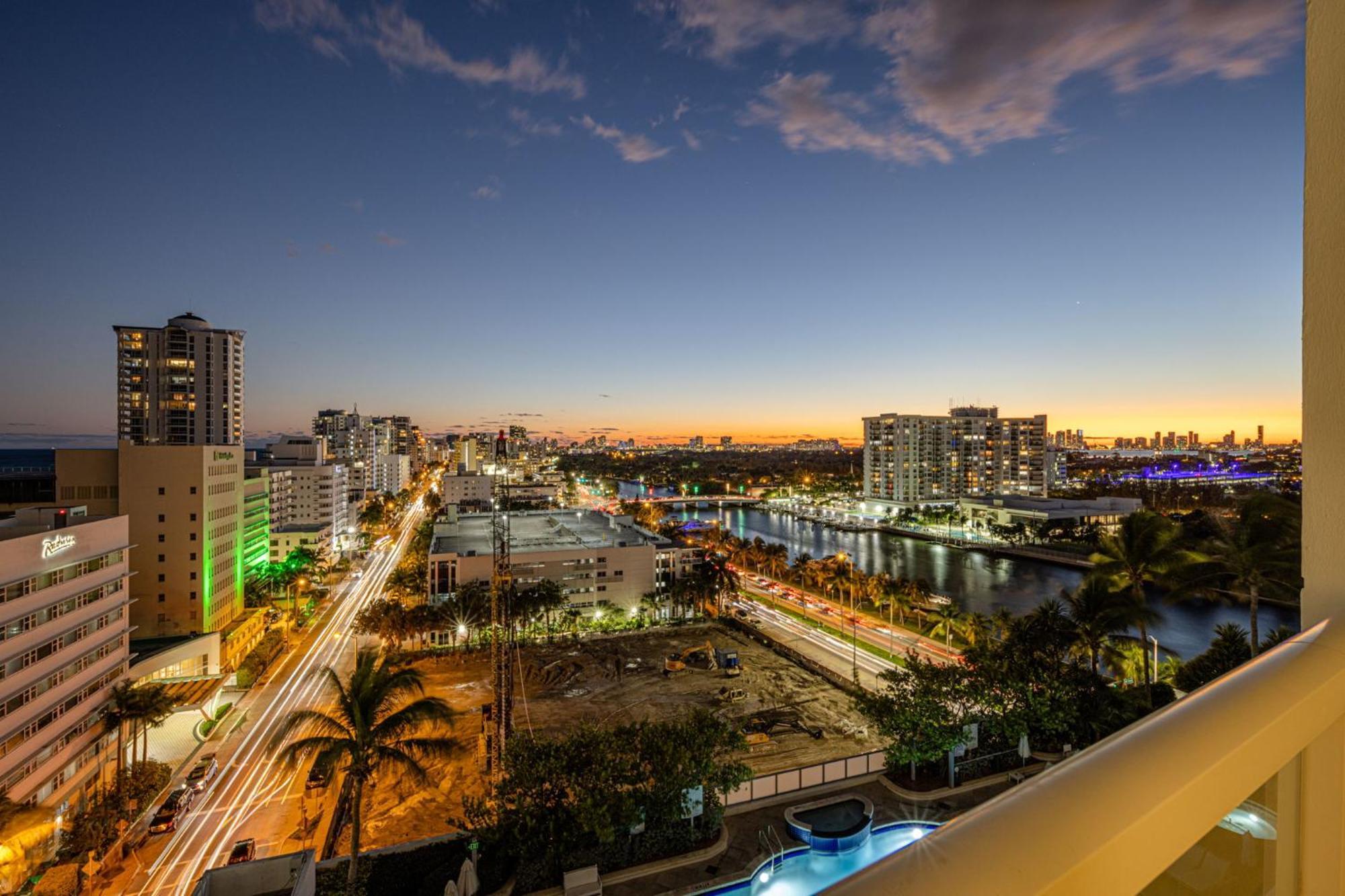 Apartment Fontainebleau Ocean View Fits 6! 1 Bed/2 Ba *