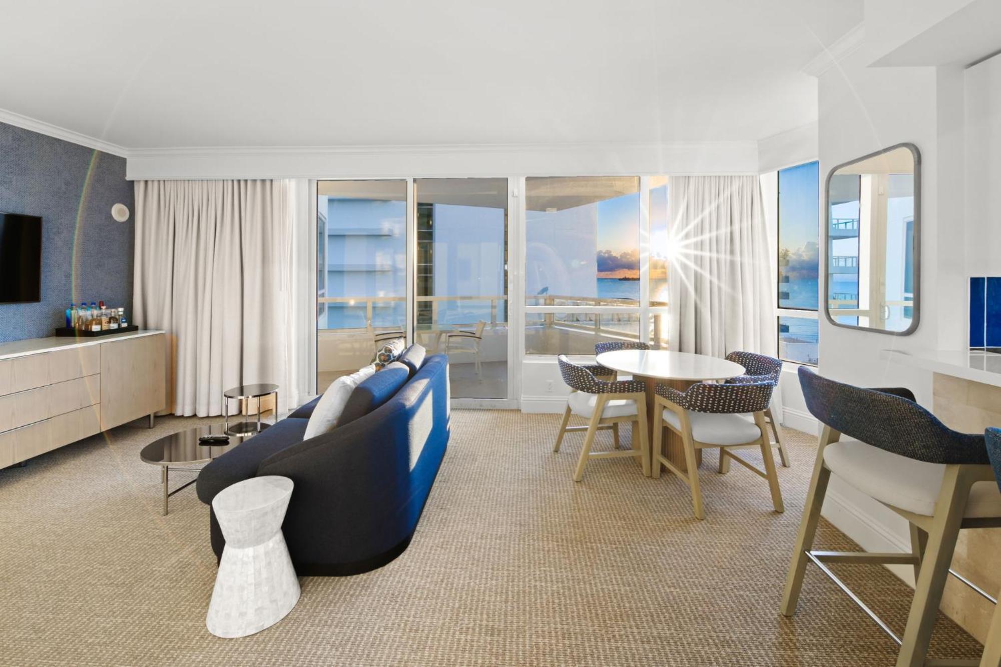 Fontainebleau Ocean View Fits 6! 1 Bed/2 Ba *
