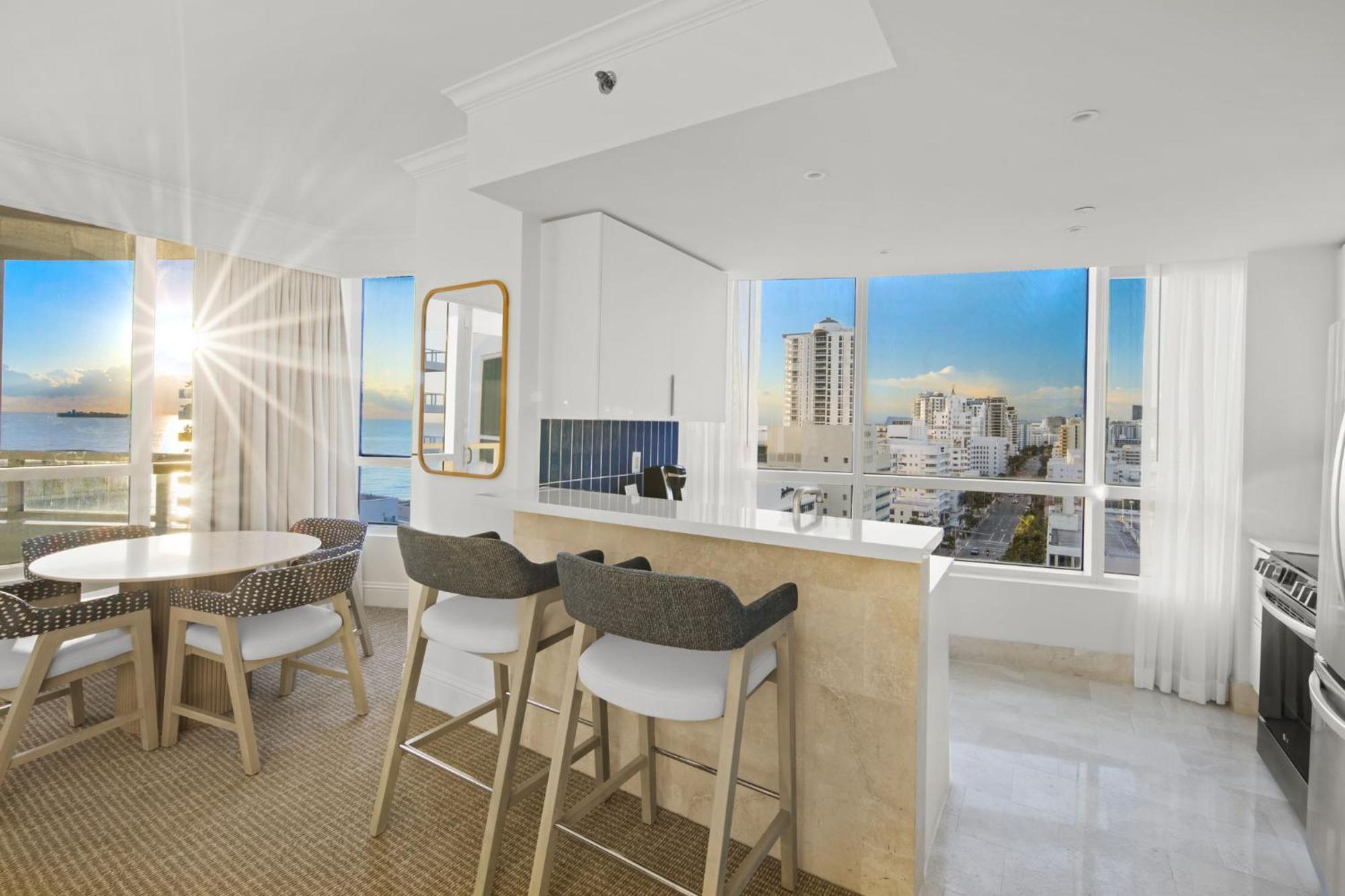 Apartment Fontainebleau Ocean View Fits 6! 1 Bed/2 Ba