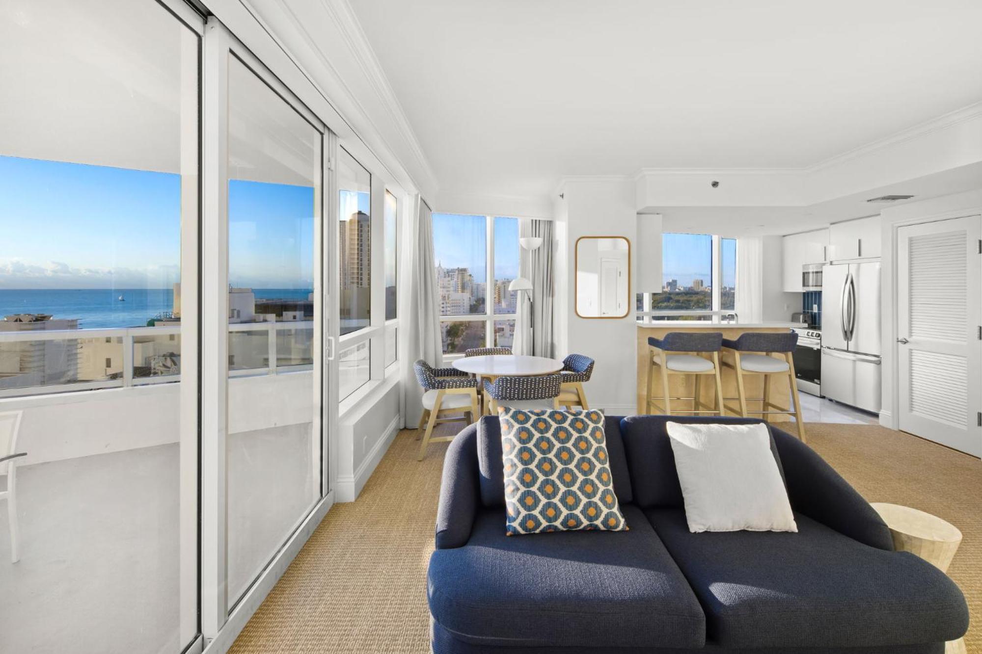 Fontainebleau Ocean View Fits 6! 1 Bed/2 Ba *