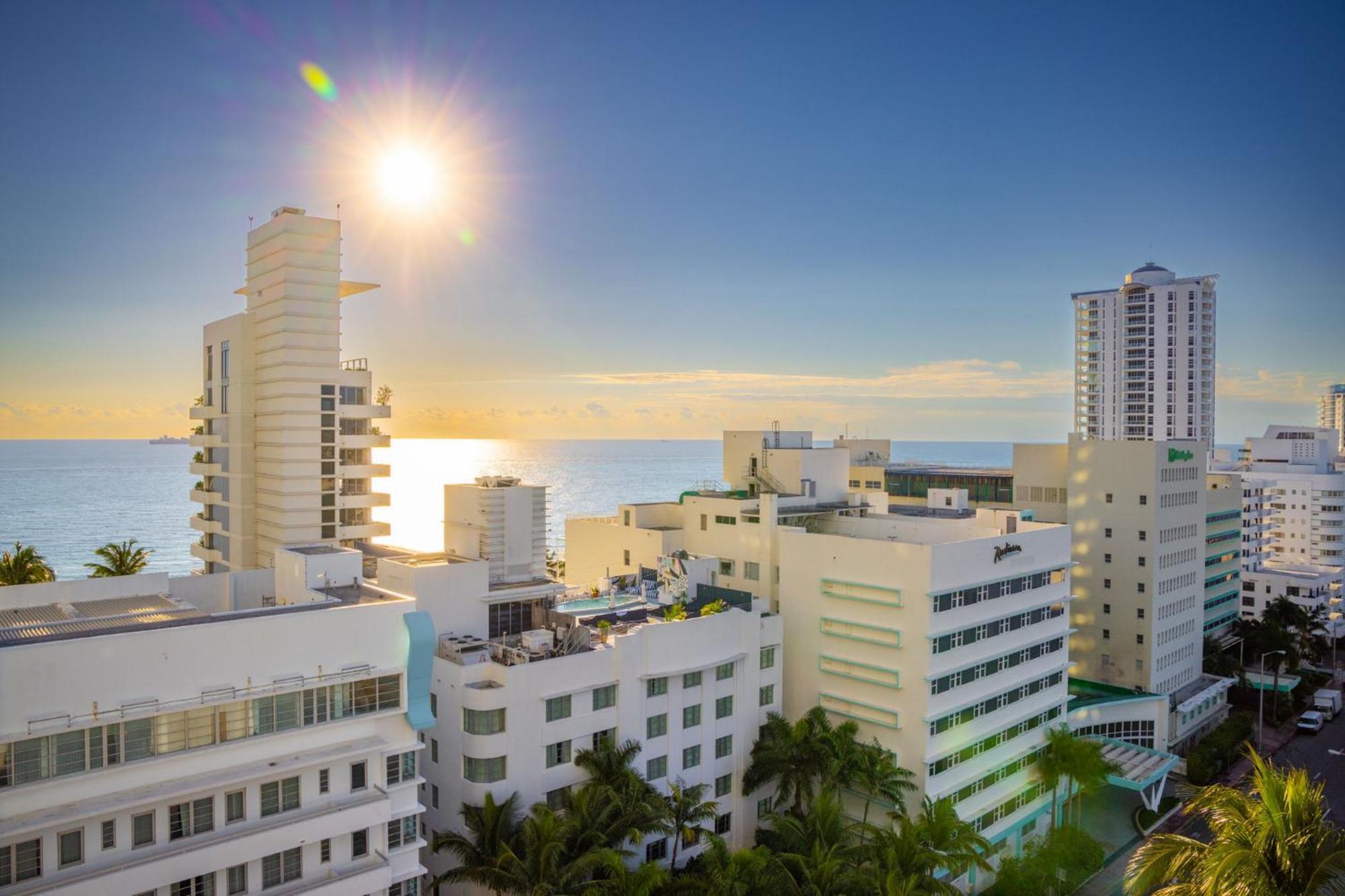 Fontainebleau Ocean View Fits 6! 1 Bed/2 Ba Miami Beach