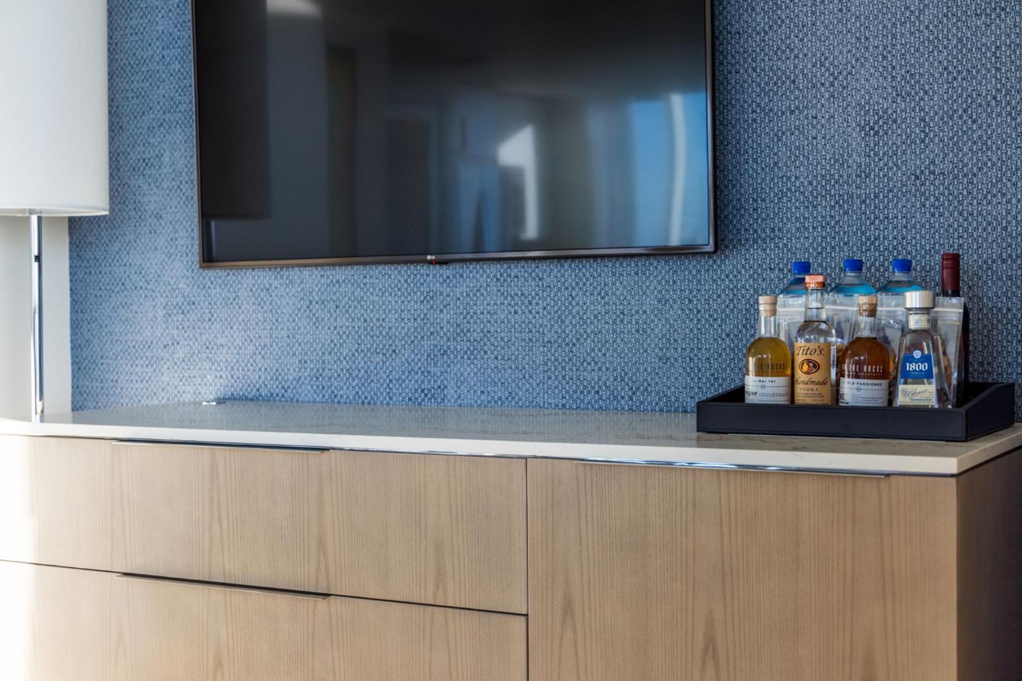 Apartment Fontainebleau Ocean View Fits 6! 1 Bed/2 Ba