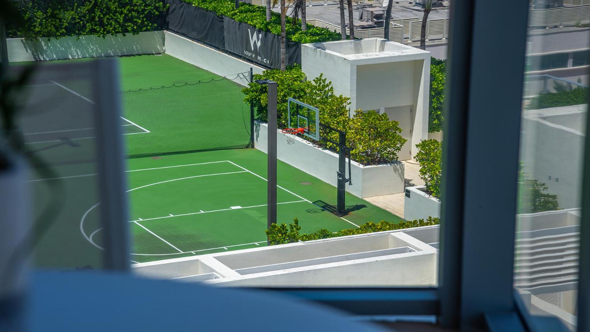 Ocean View At W South -1219 *
