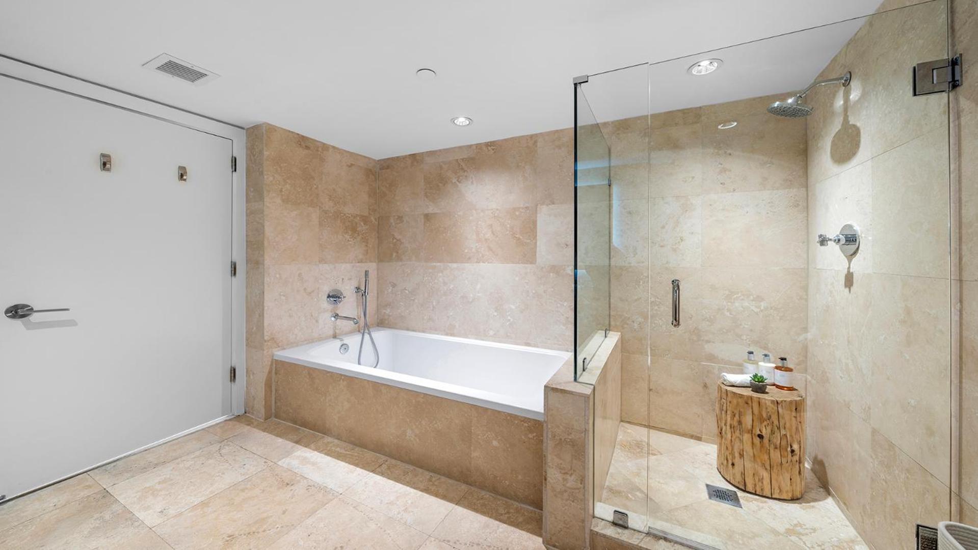 Luxurious Private At 1 & Homes - 1545 Apartment Miami Beach