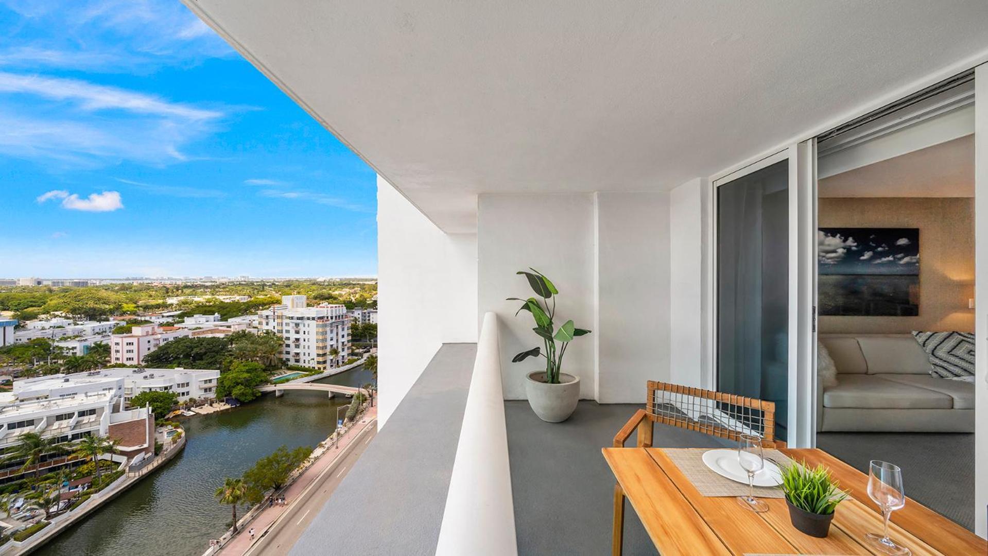 Luxurious Private At 1 & Homes - 1545 Apartment Miami Beach