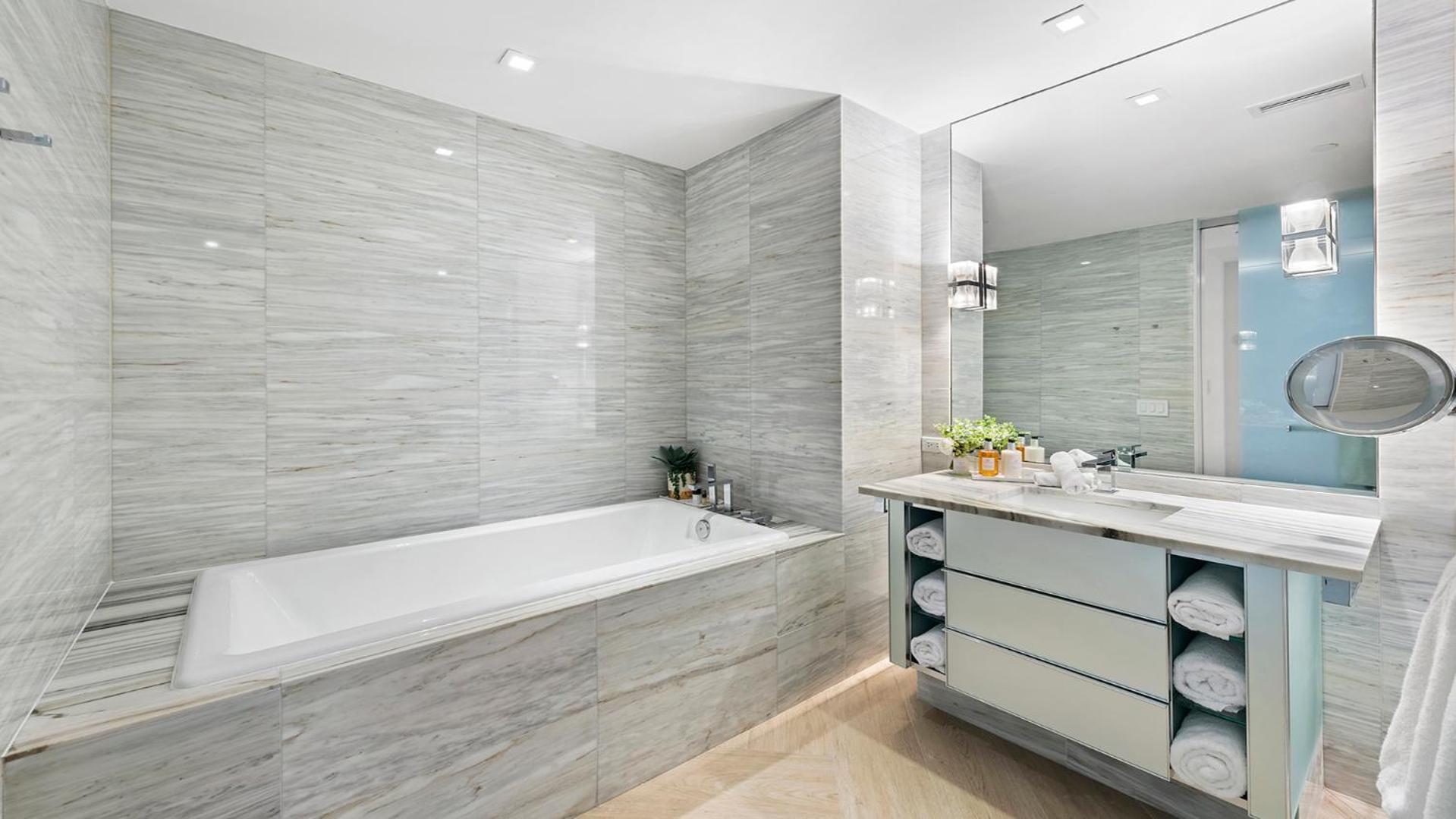 2b Ocean View Private At W South - 804